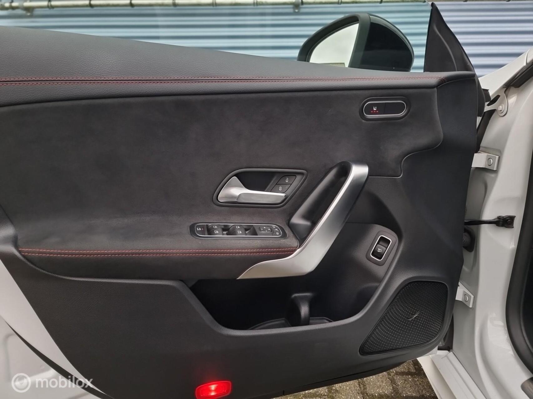 Foto van Mercedes-Benz Cla