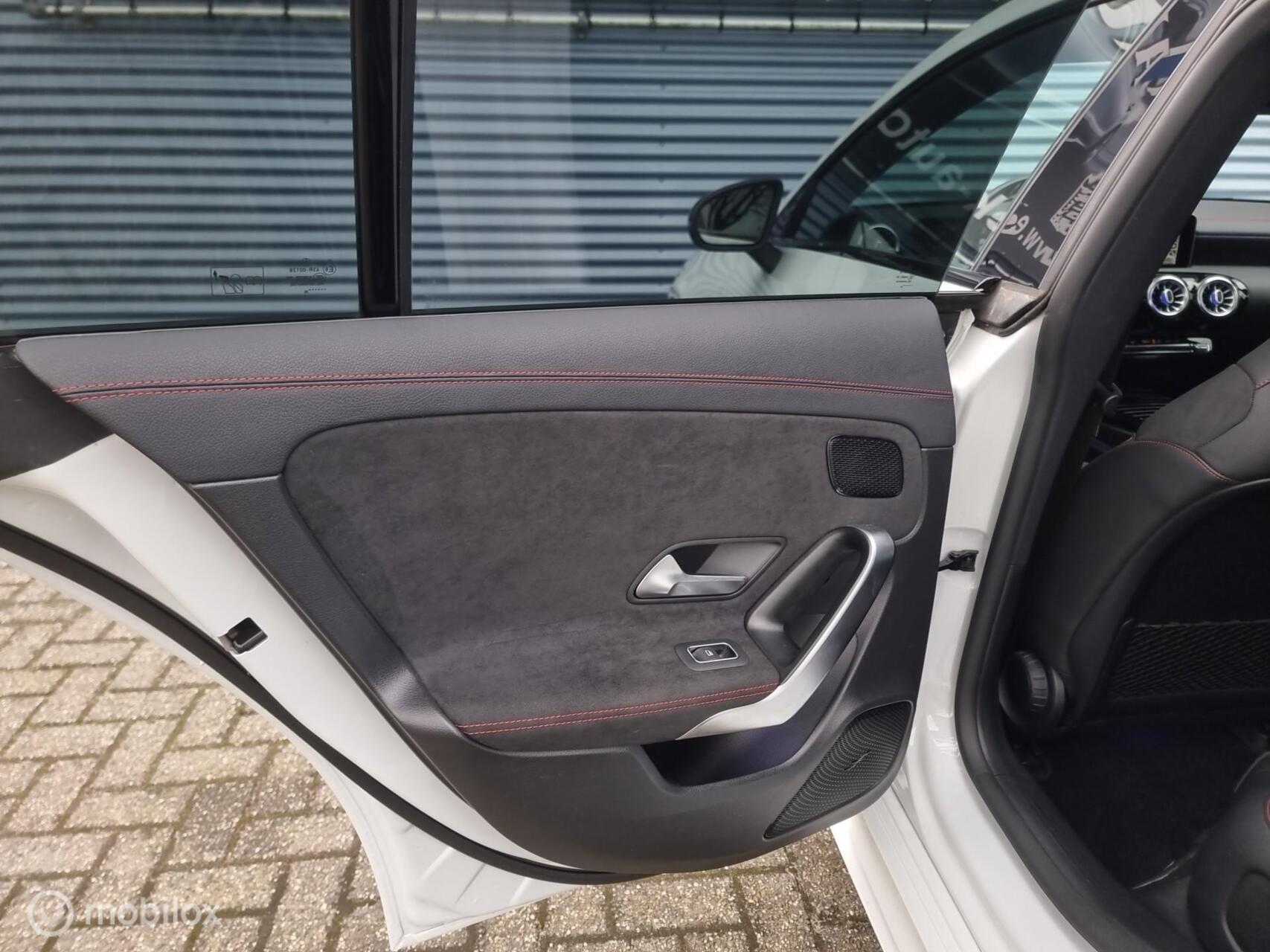 Foto van Mercedes-Benz Cla