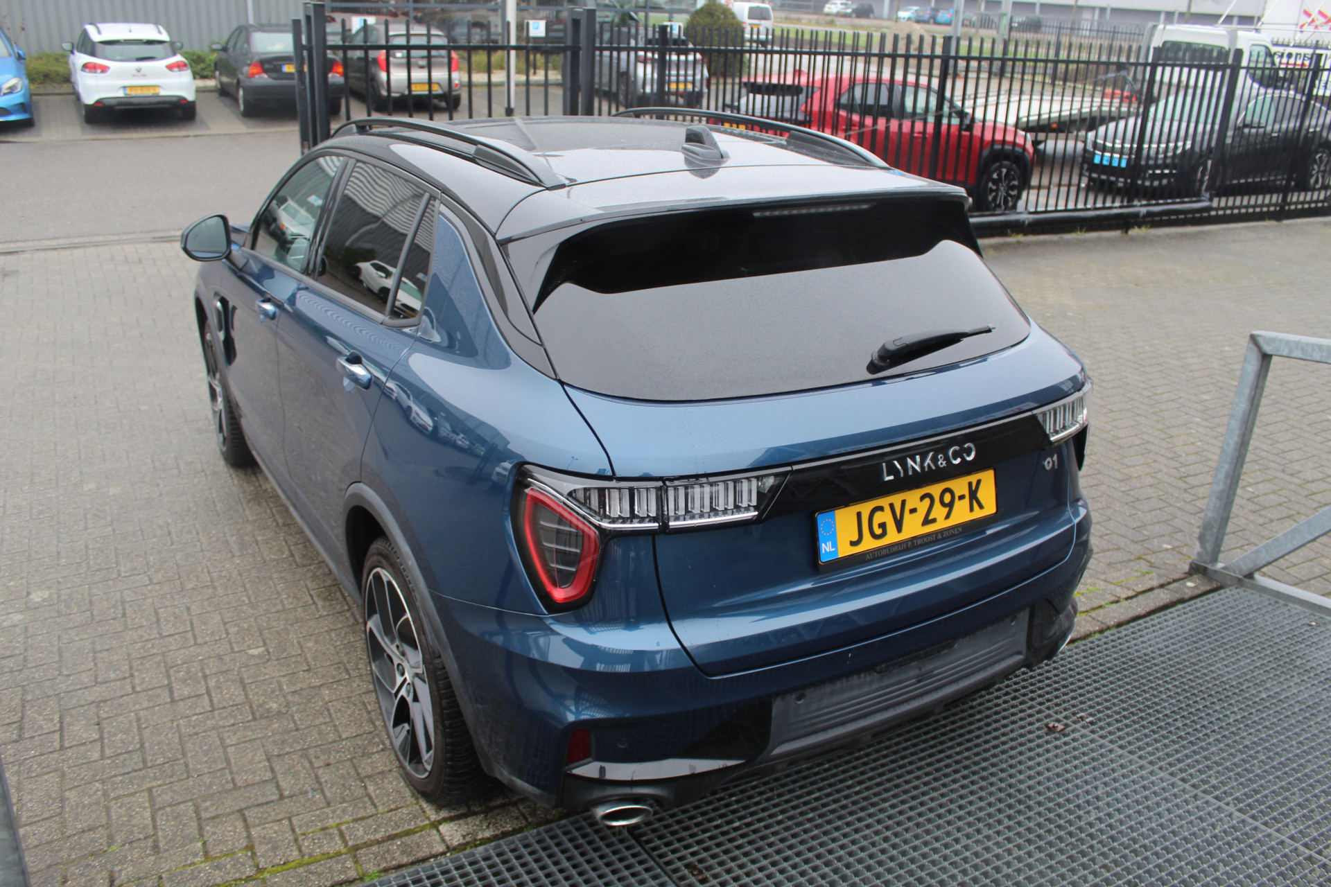 Foto van LYNK & Co 01