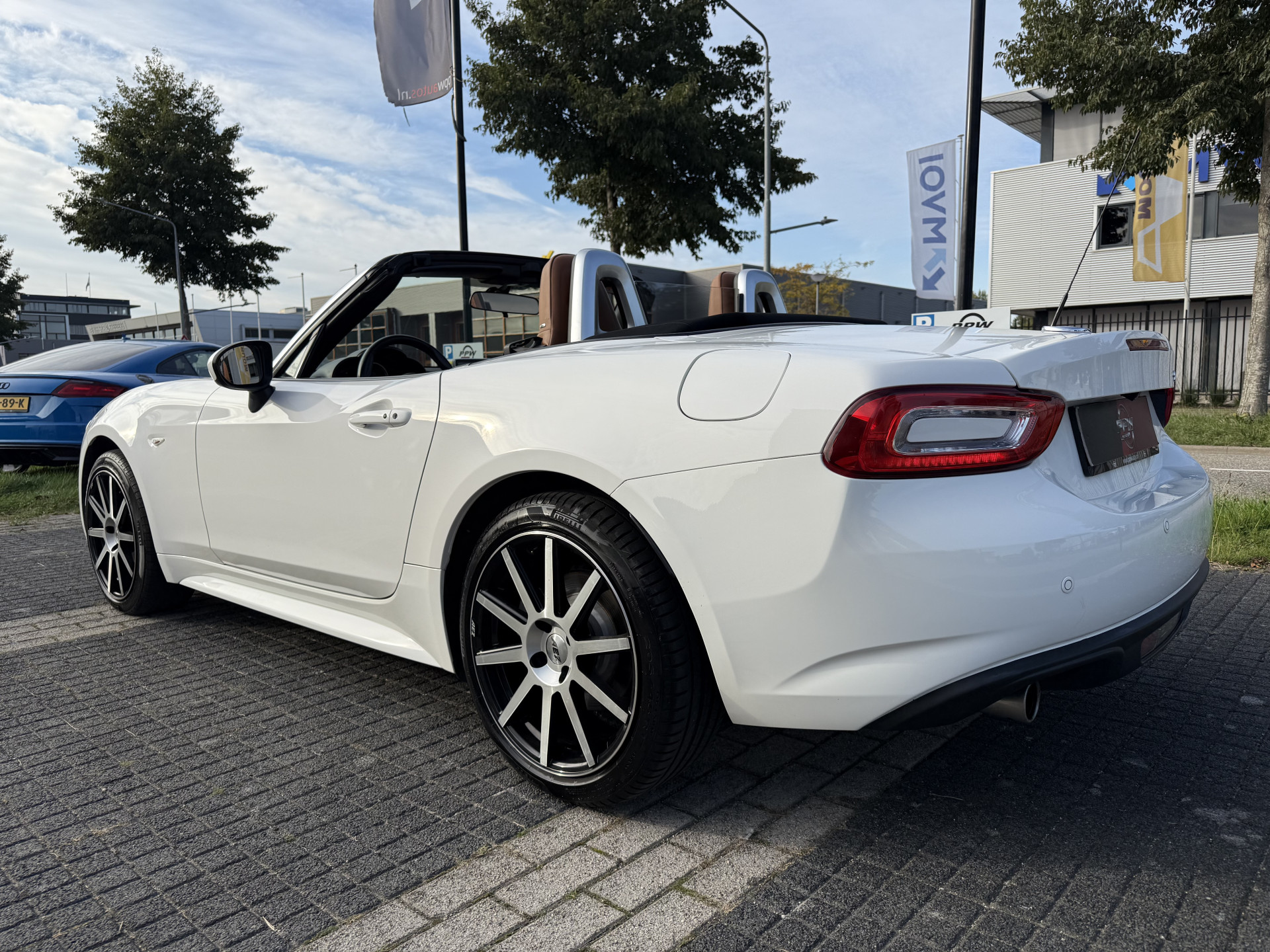 Foto van Fiat 124 Spider