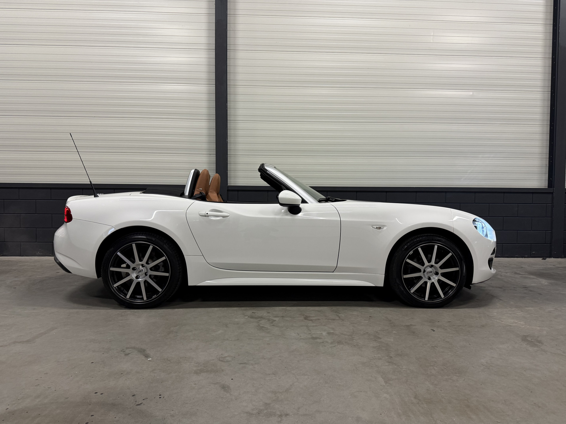 Foto van Fiat 124 Spider