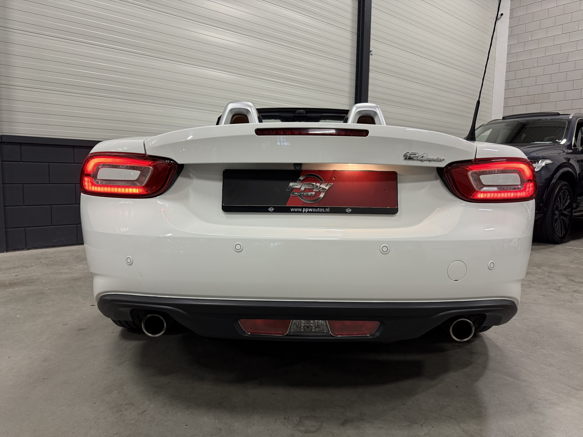 Foto van Fiat 124 Spider