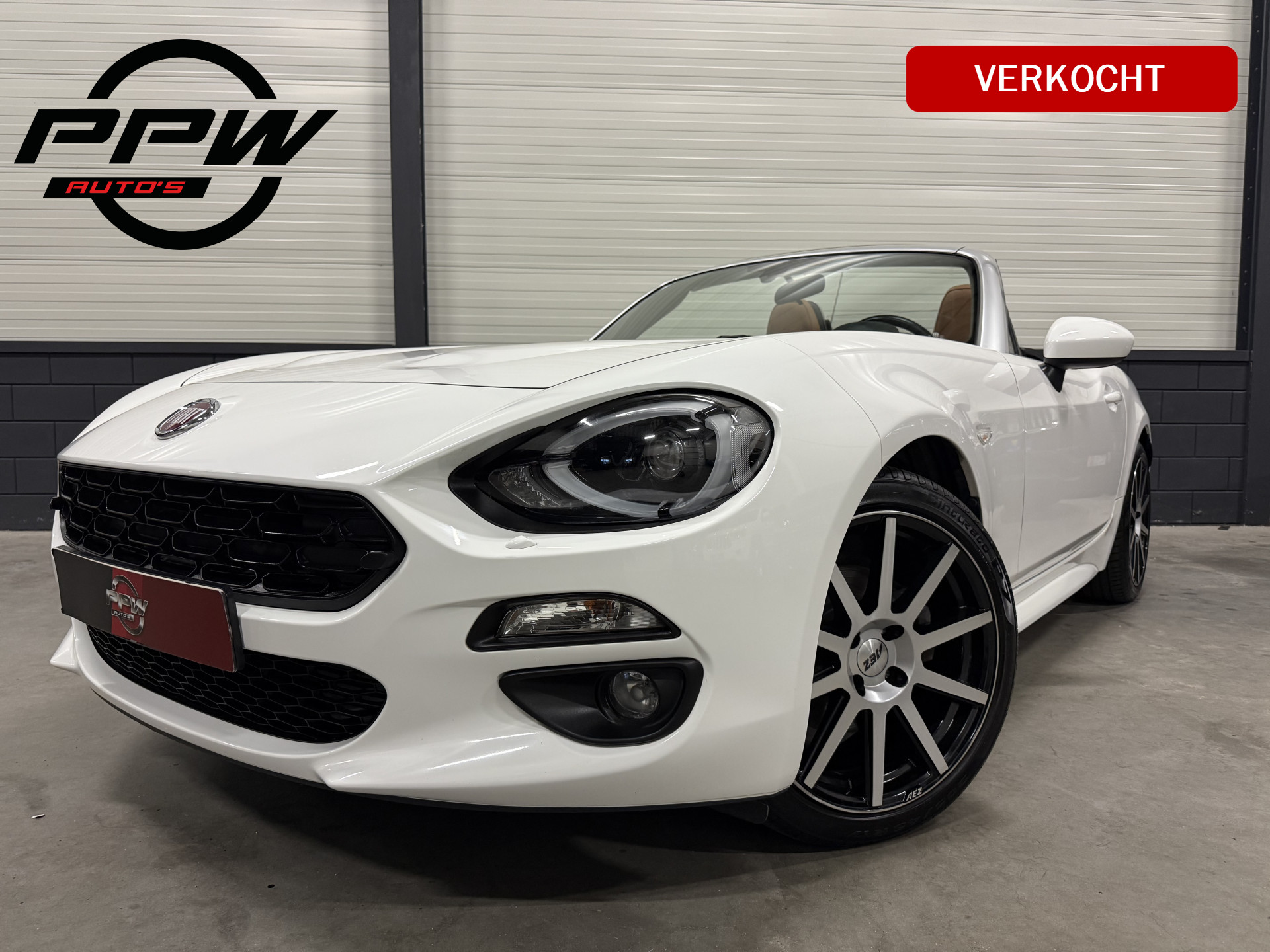 Fiat 124 Spider 1.4 MultiAir T 2017 - voorkant