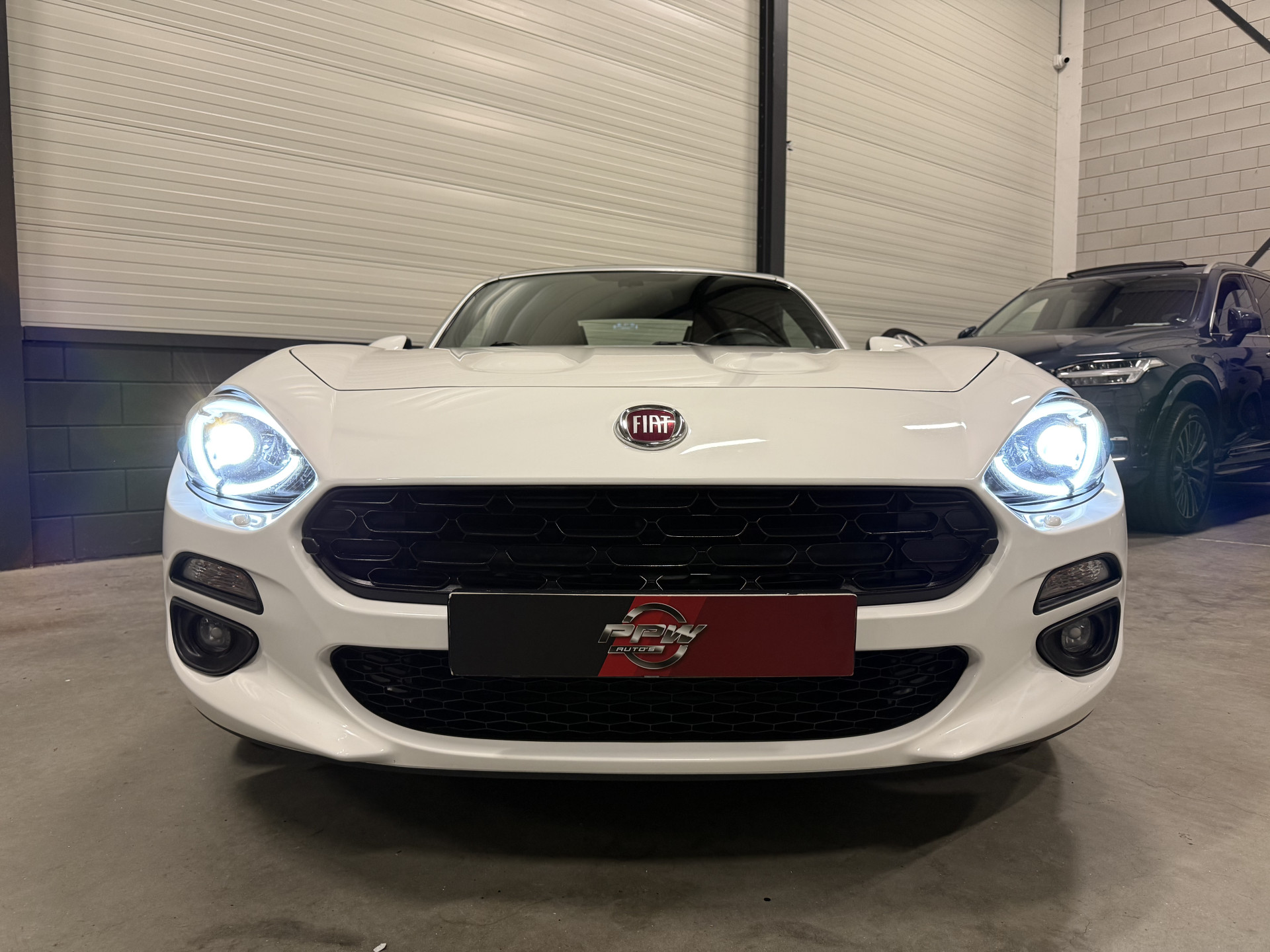 Foto van Fiat 124 Spider
