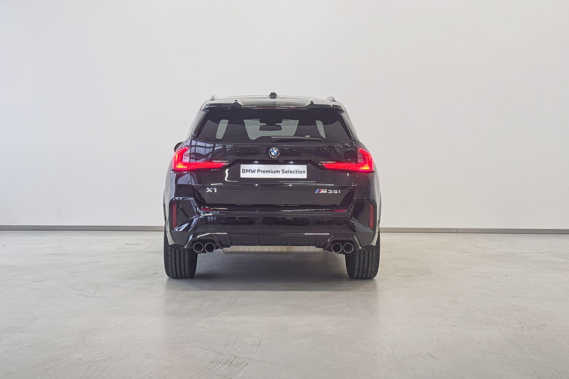 Foto van BMW X1 M35i xDrive