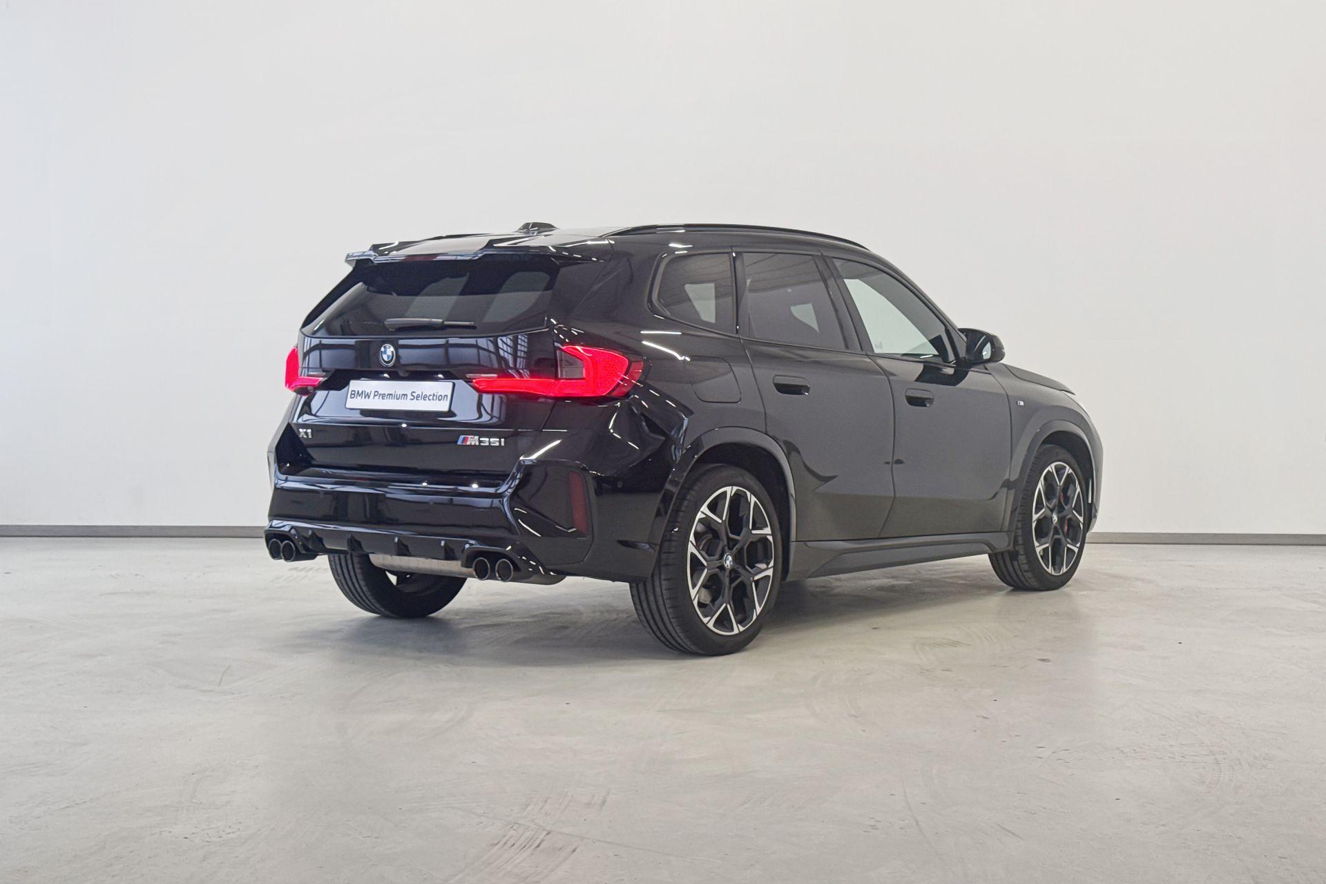 Foto van BMW X1 M35i xDrive