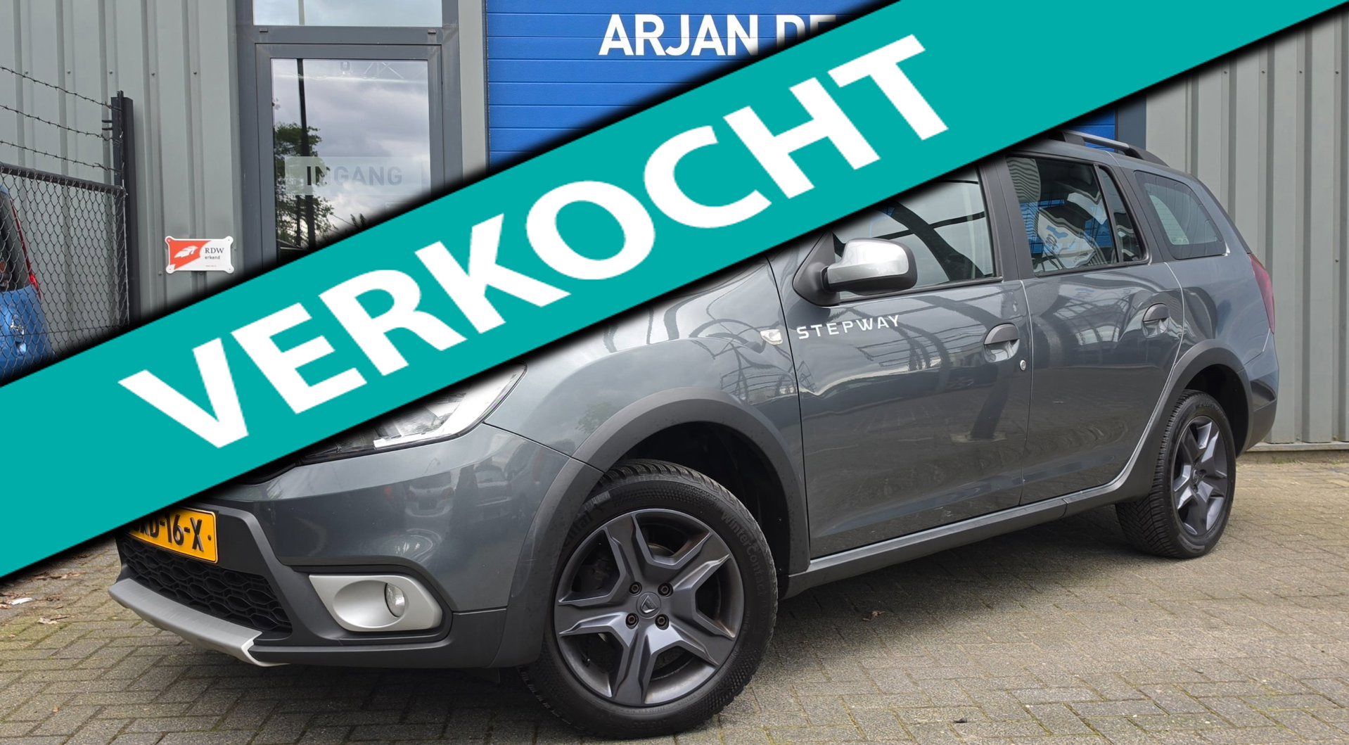 Dacia Logan 0.9 TCe Stepway Airco Navi Cruise Trekhaak Camera 2018 - voorkant