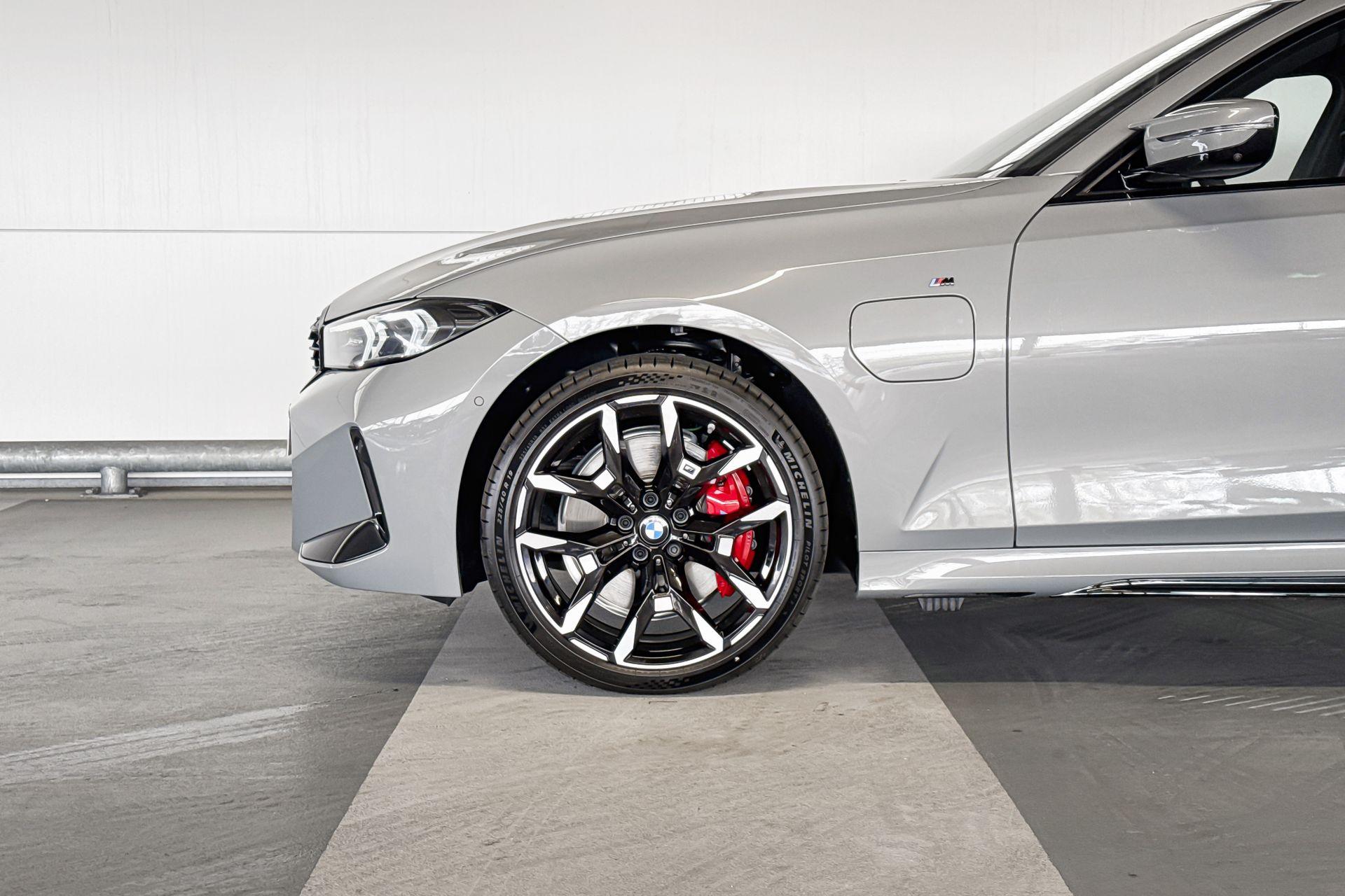 Foto van BMW 330e