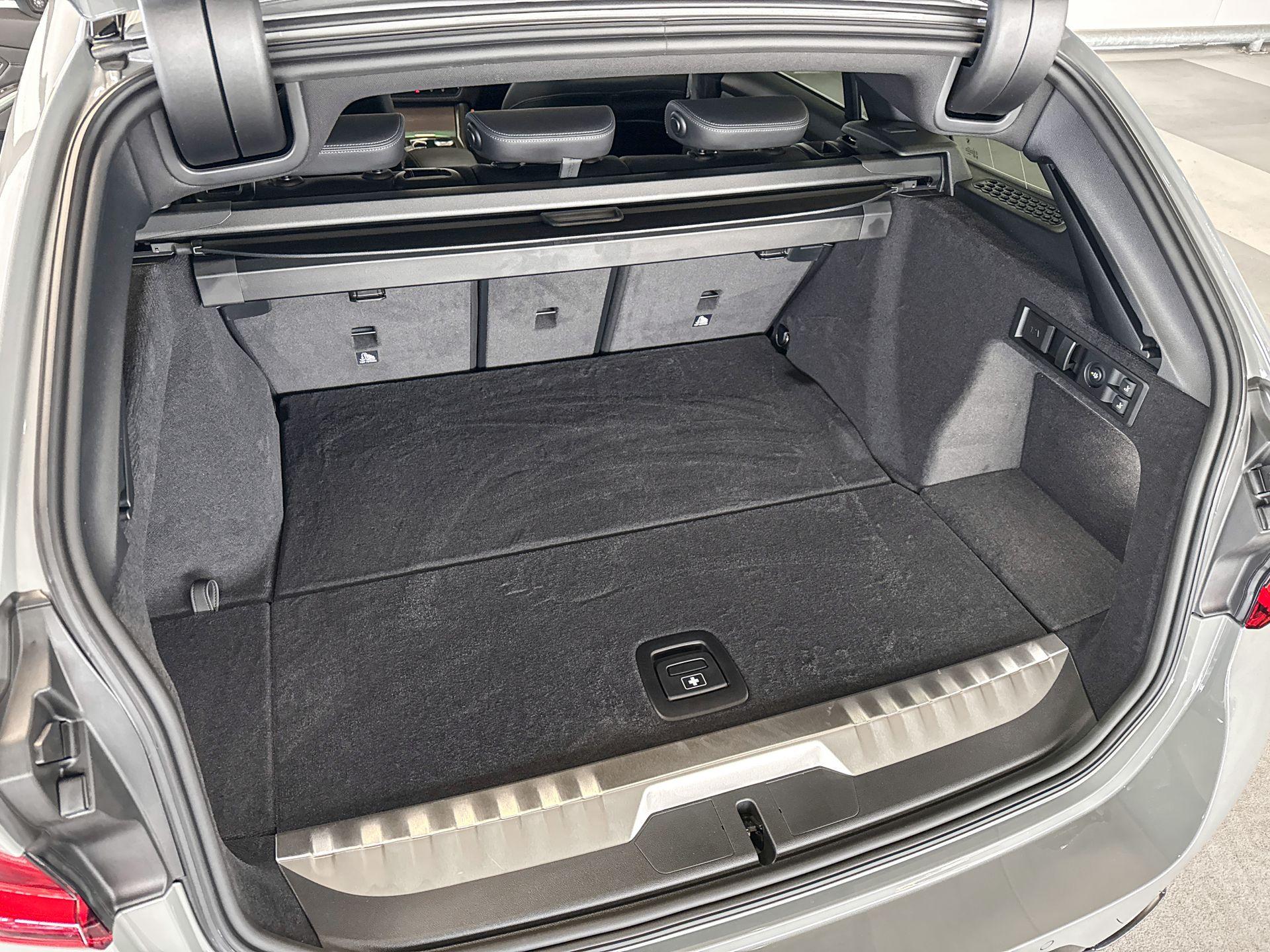 Foto van BMW 330e