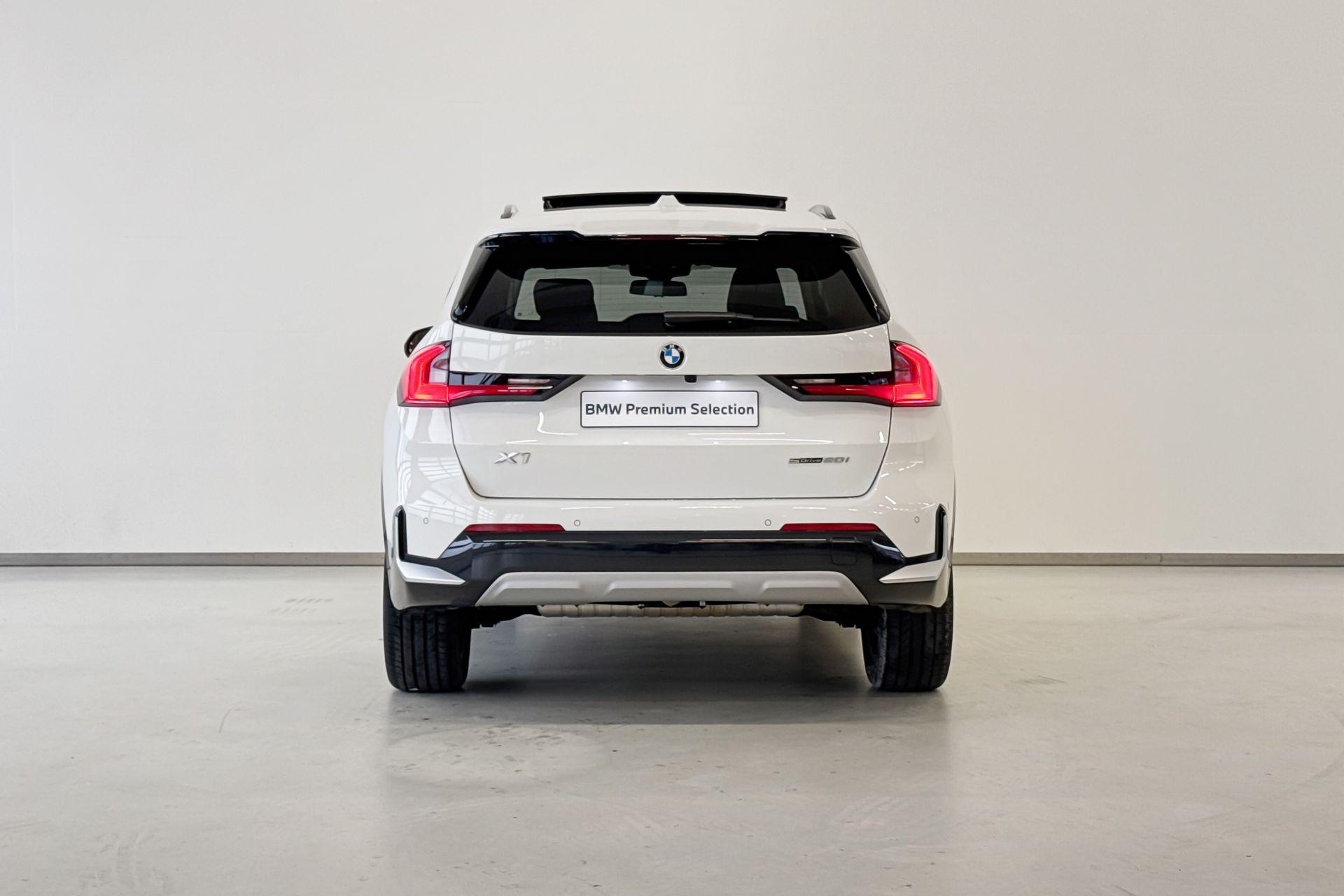 Foto van BMW X1 Sdrive20i