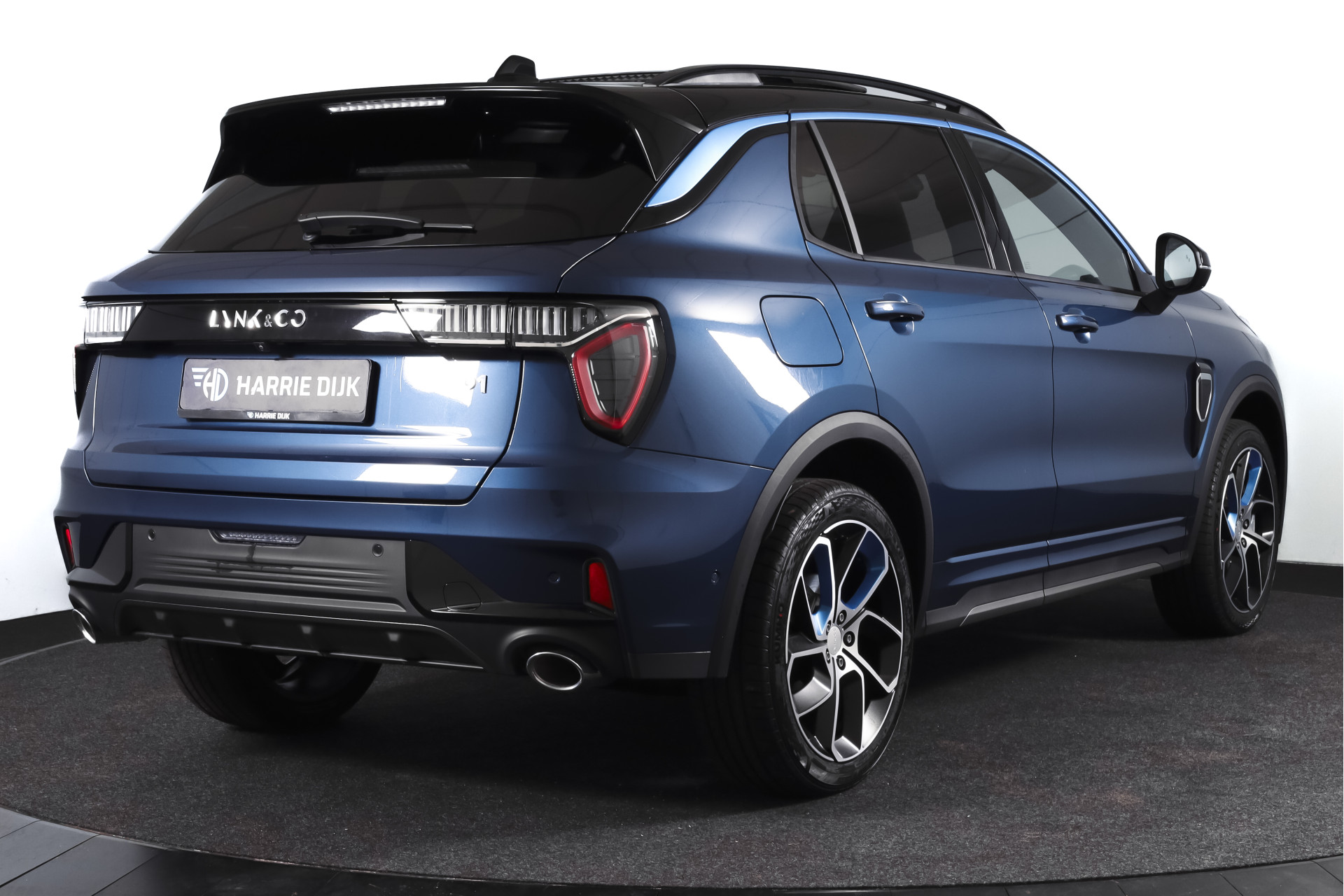 Foto van Lynk&co LYNK & Co 01