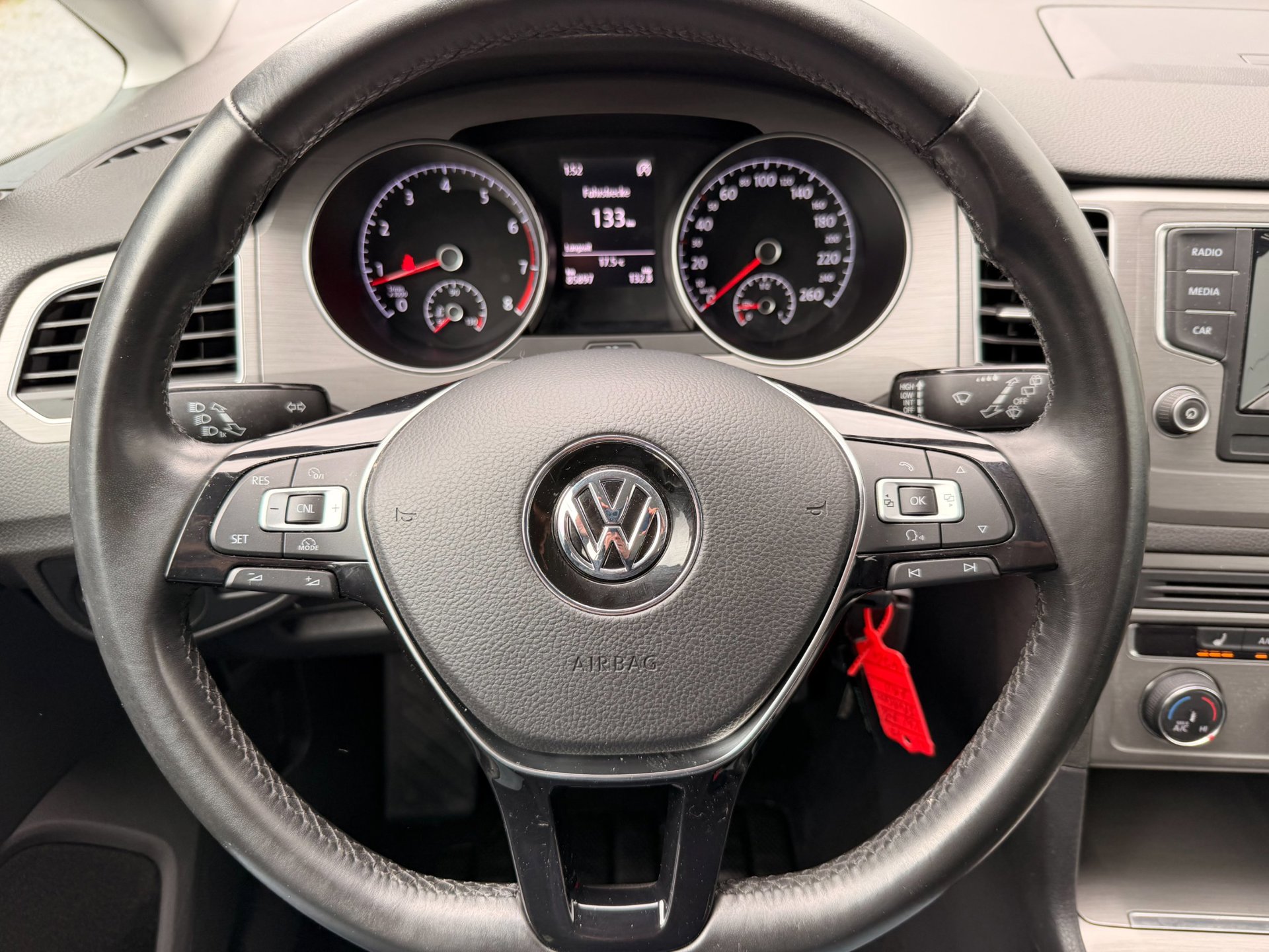 Foto van Volkswagen Golf Sportsvan