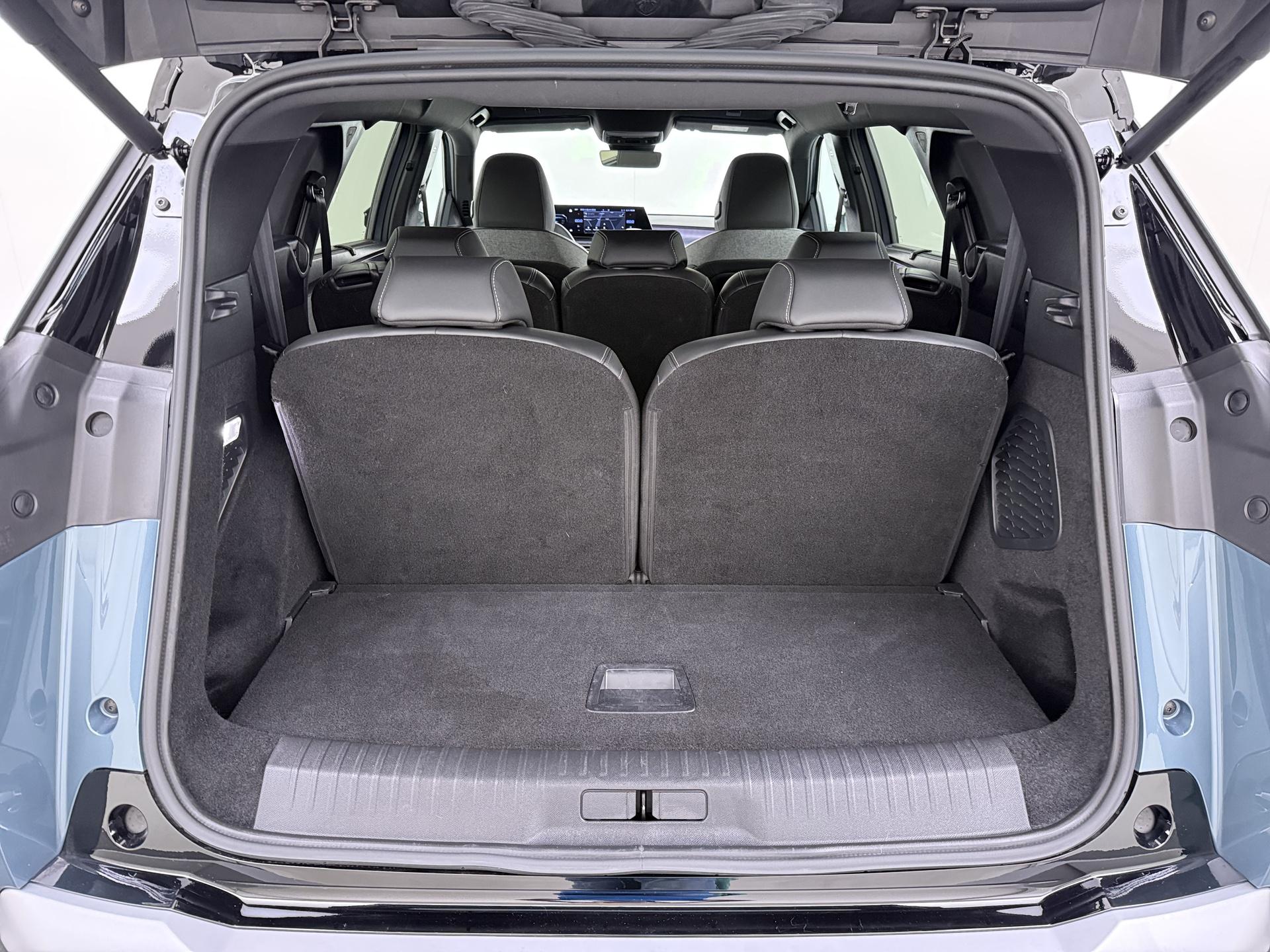 Foto van Peugeot E-5008