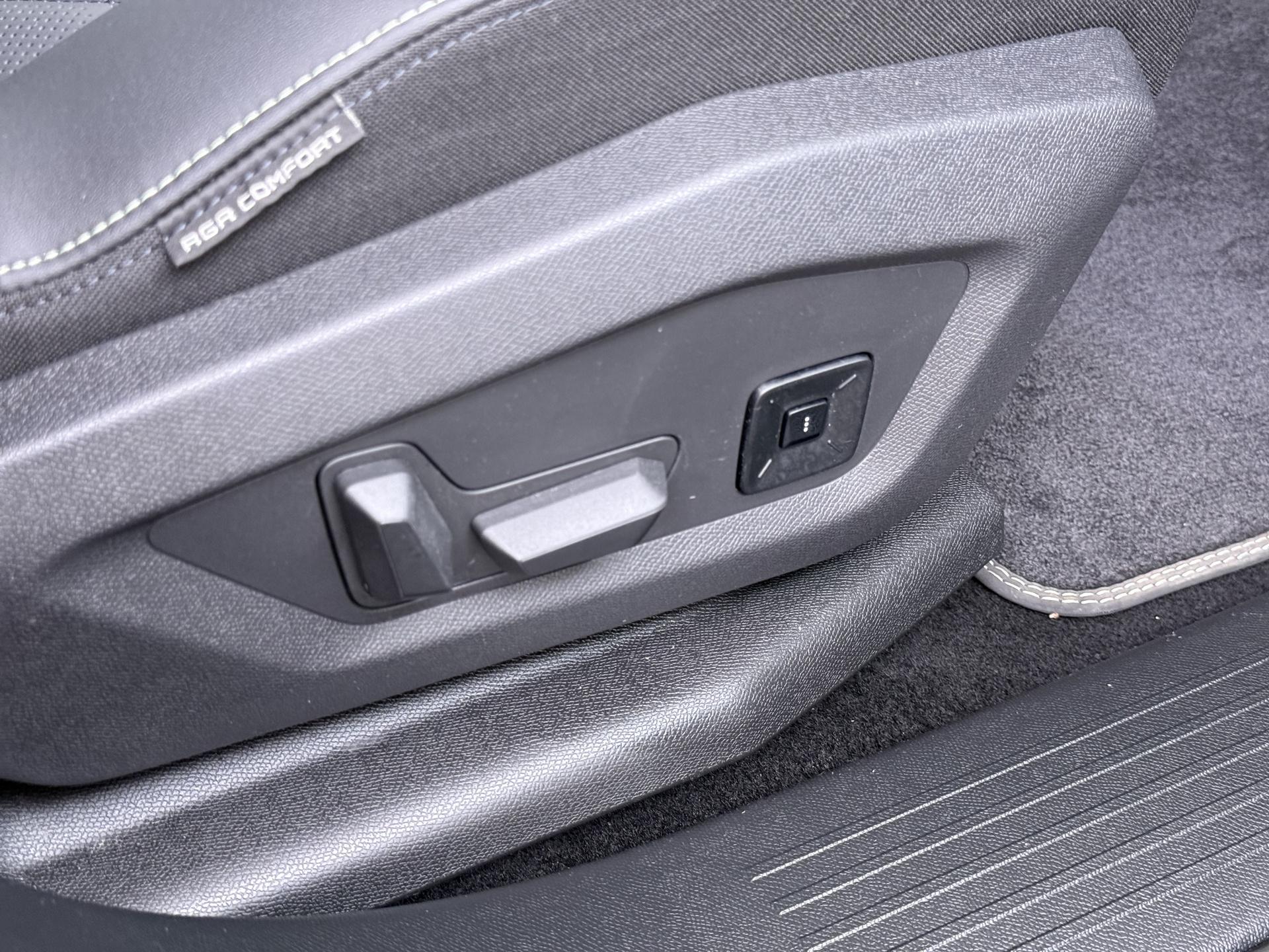 Foto van Peugeot E-5008