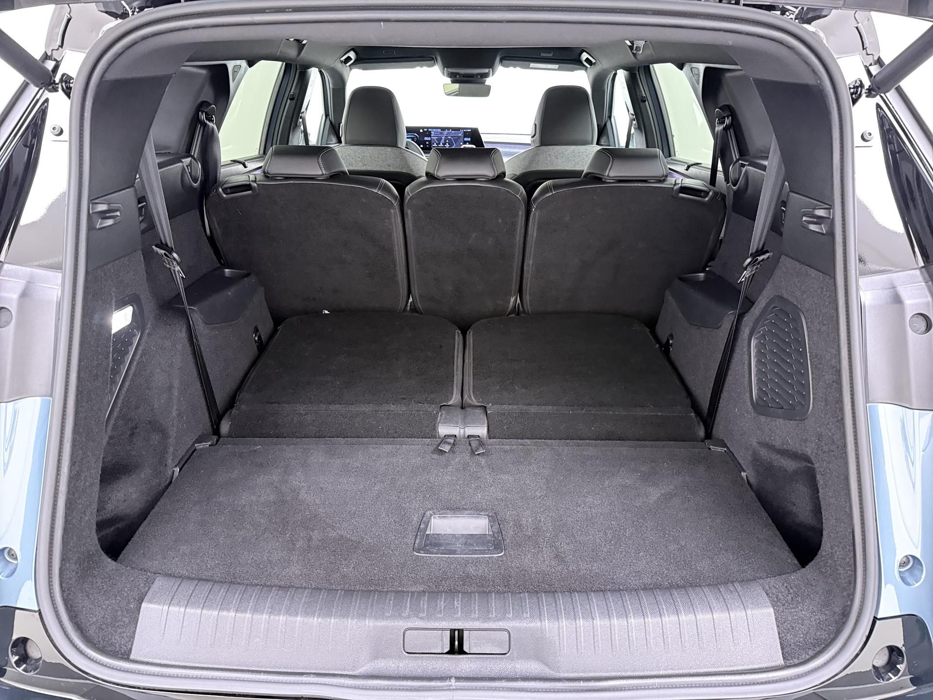 Foto van Peugeot E-5008