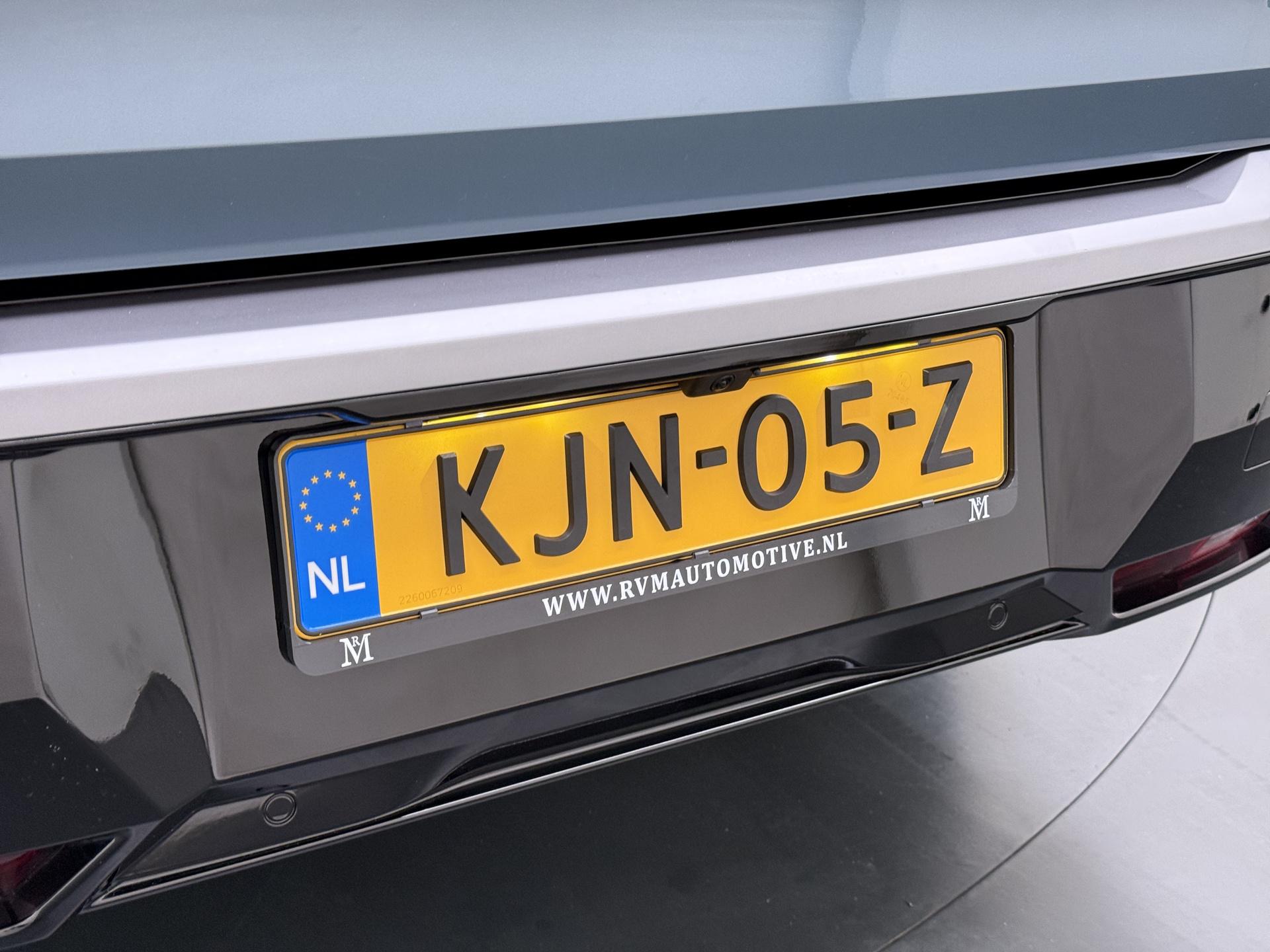 Foto van Peugeot E-5008