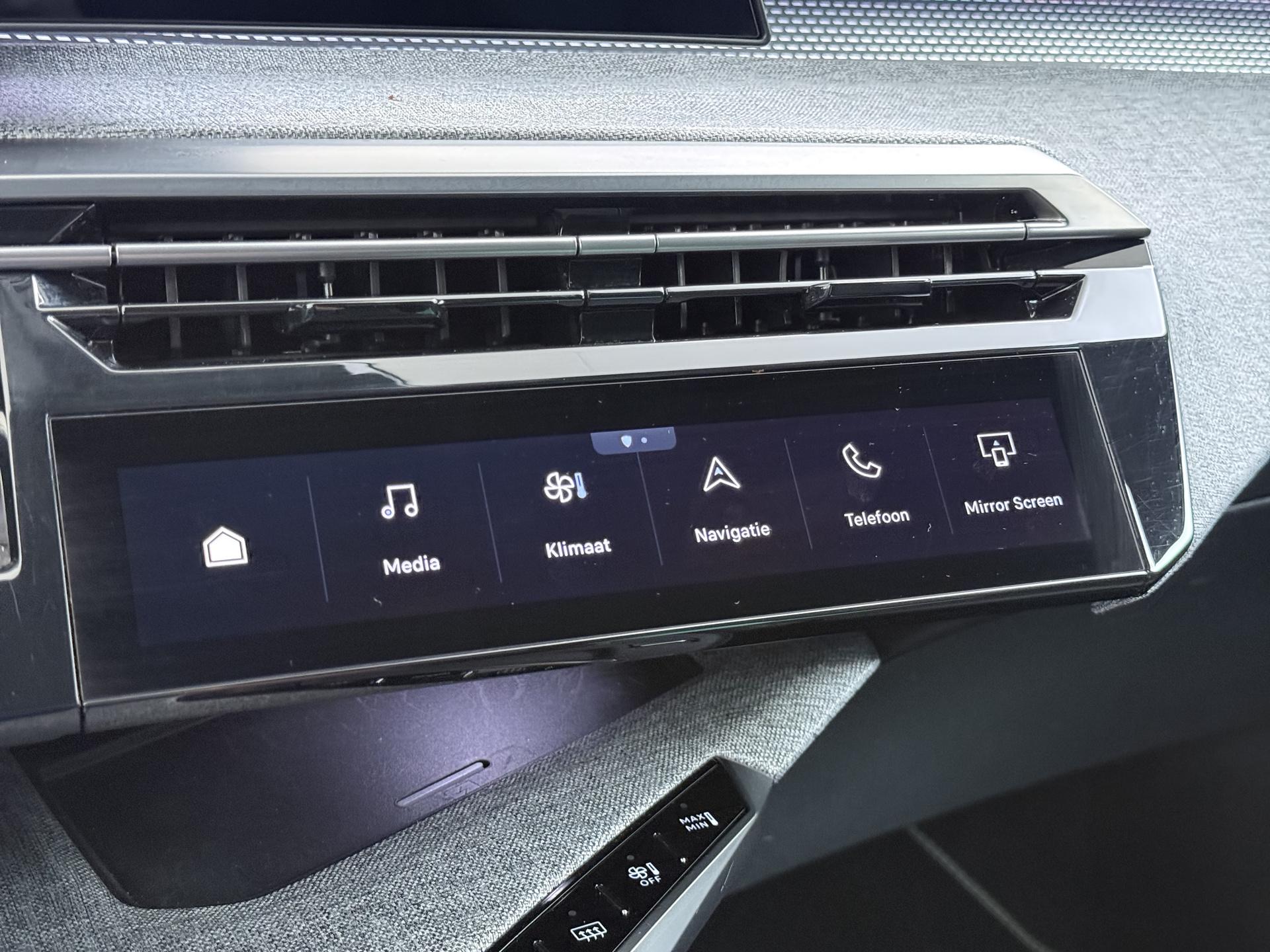 Foto van Peugeot E-5008