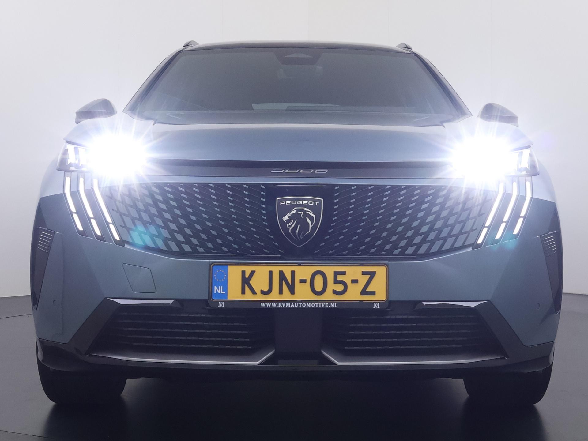 Foto van Peugeot E-5008