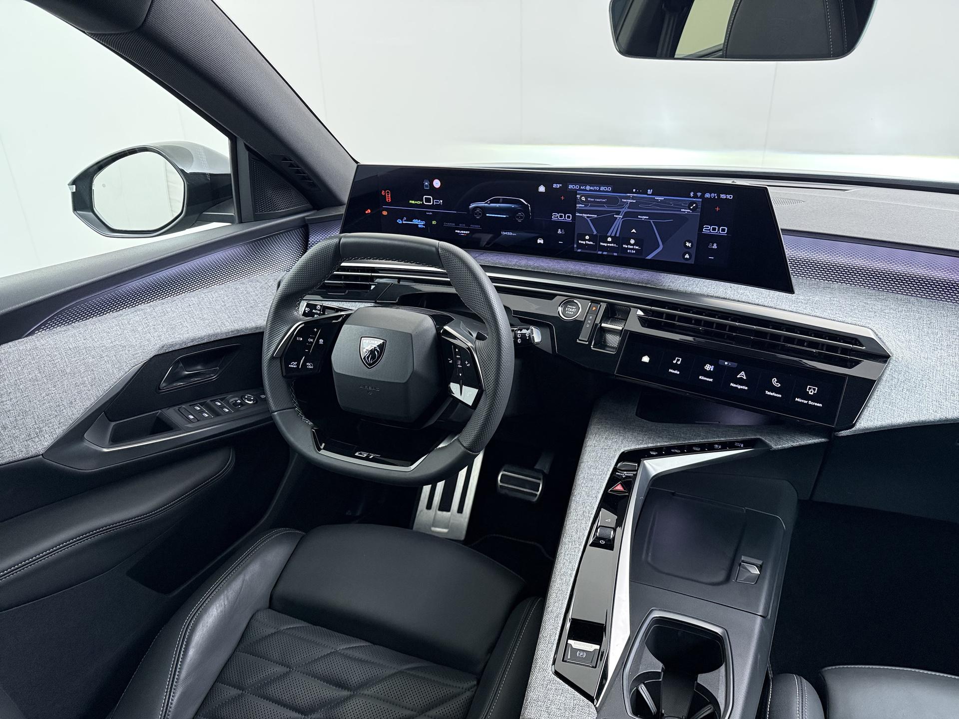 Foto van Peugeot E-5008