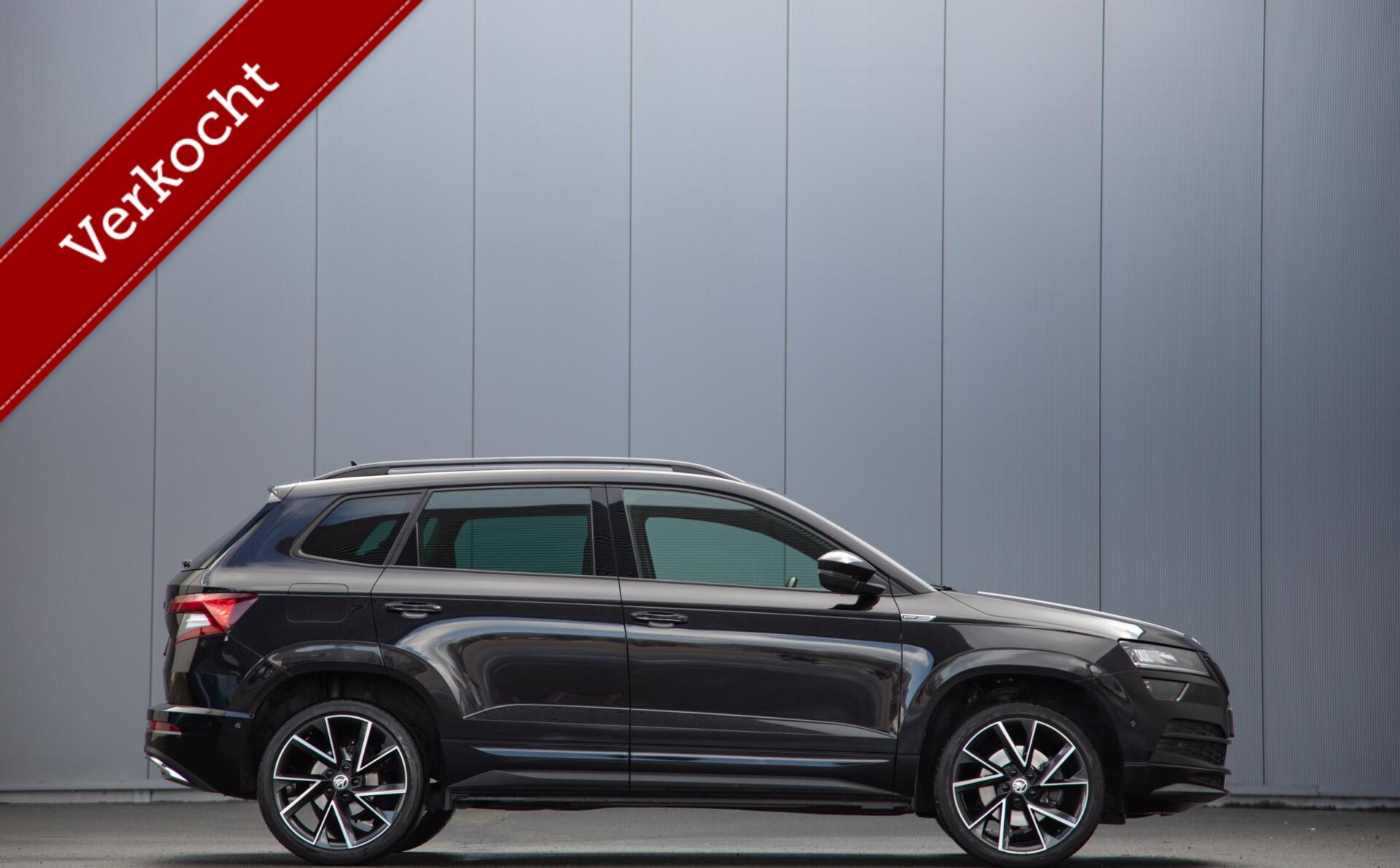 Skoda Karoq 1.5 TSI ACT Sportline Business |Panorama|Virtual|Automaat| 2021 - voorkant