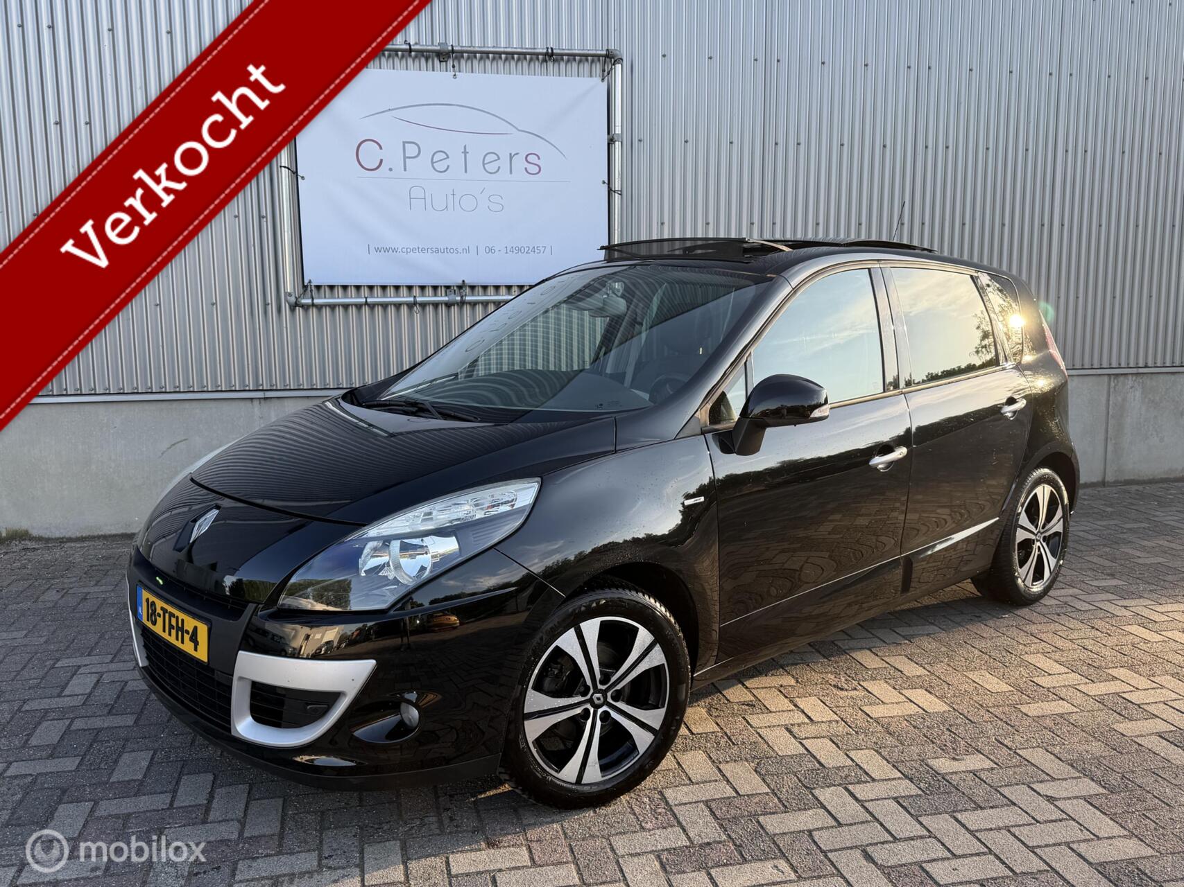 Renault Megane Scenic 2.0 Bose Automaat 140pk / Camera / Panoramadak / Trekhaak / NAP 2012 - voorkant
