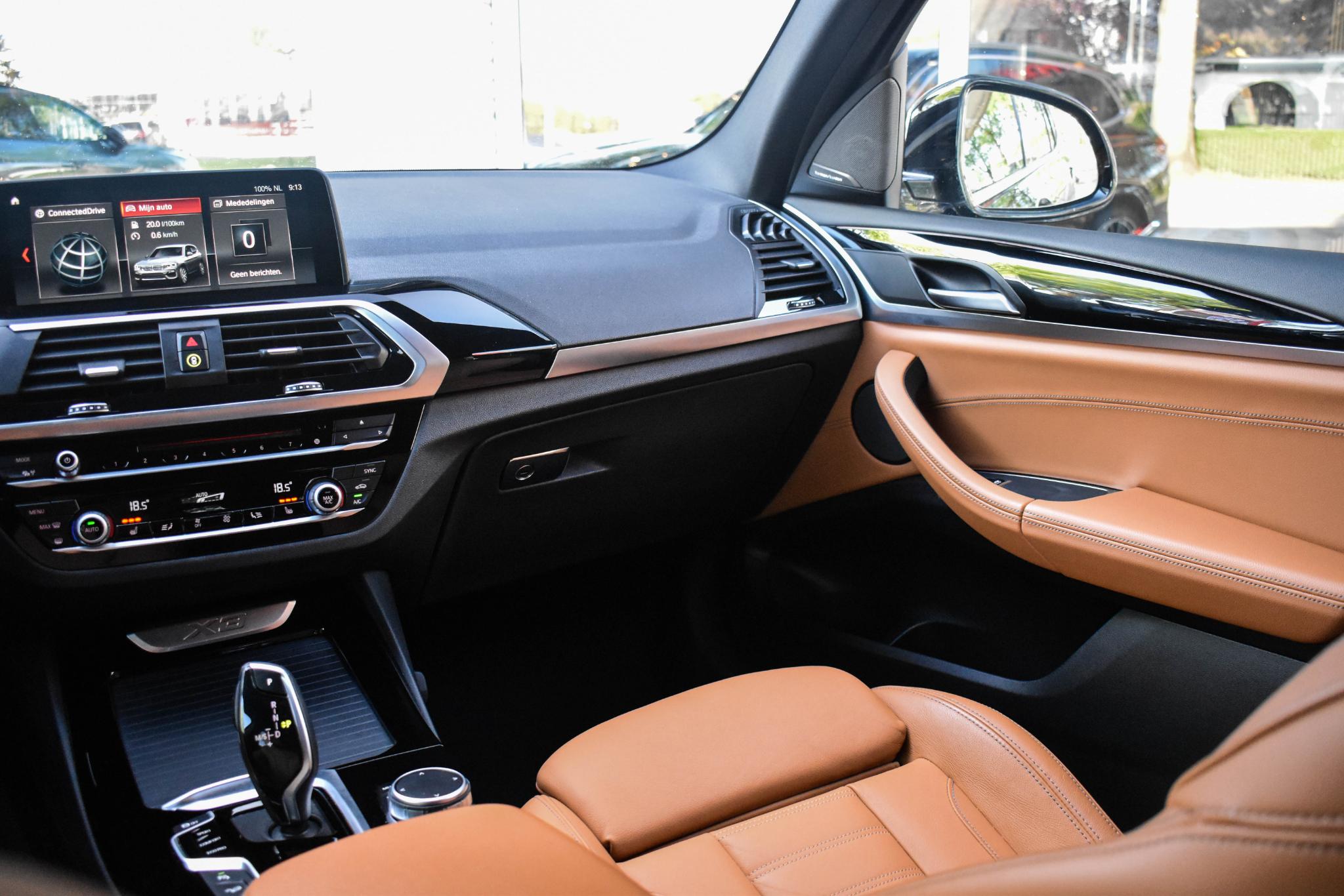 Foto van BMW X3 Xdrive20i