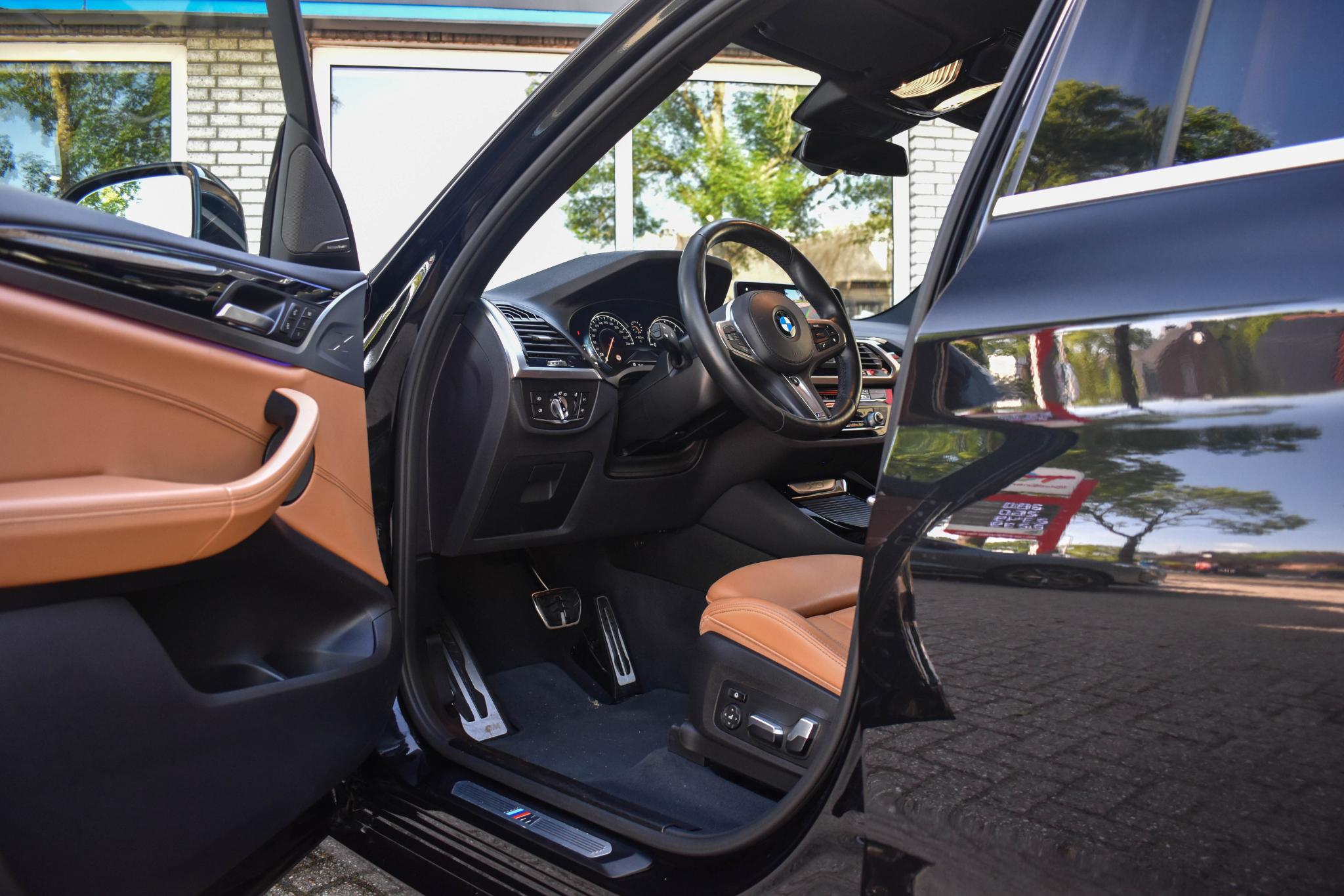 Foto van BMW X3 Xdrive20i