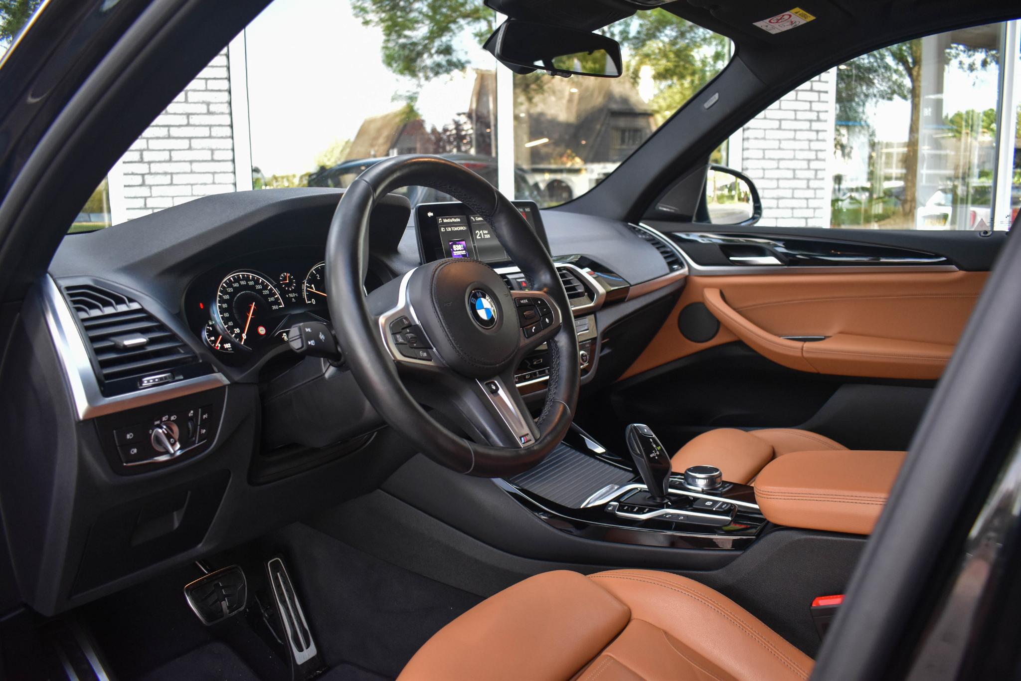 Foto van BMW X3 Xdrive20i
