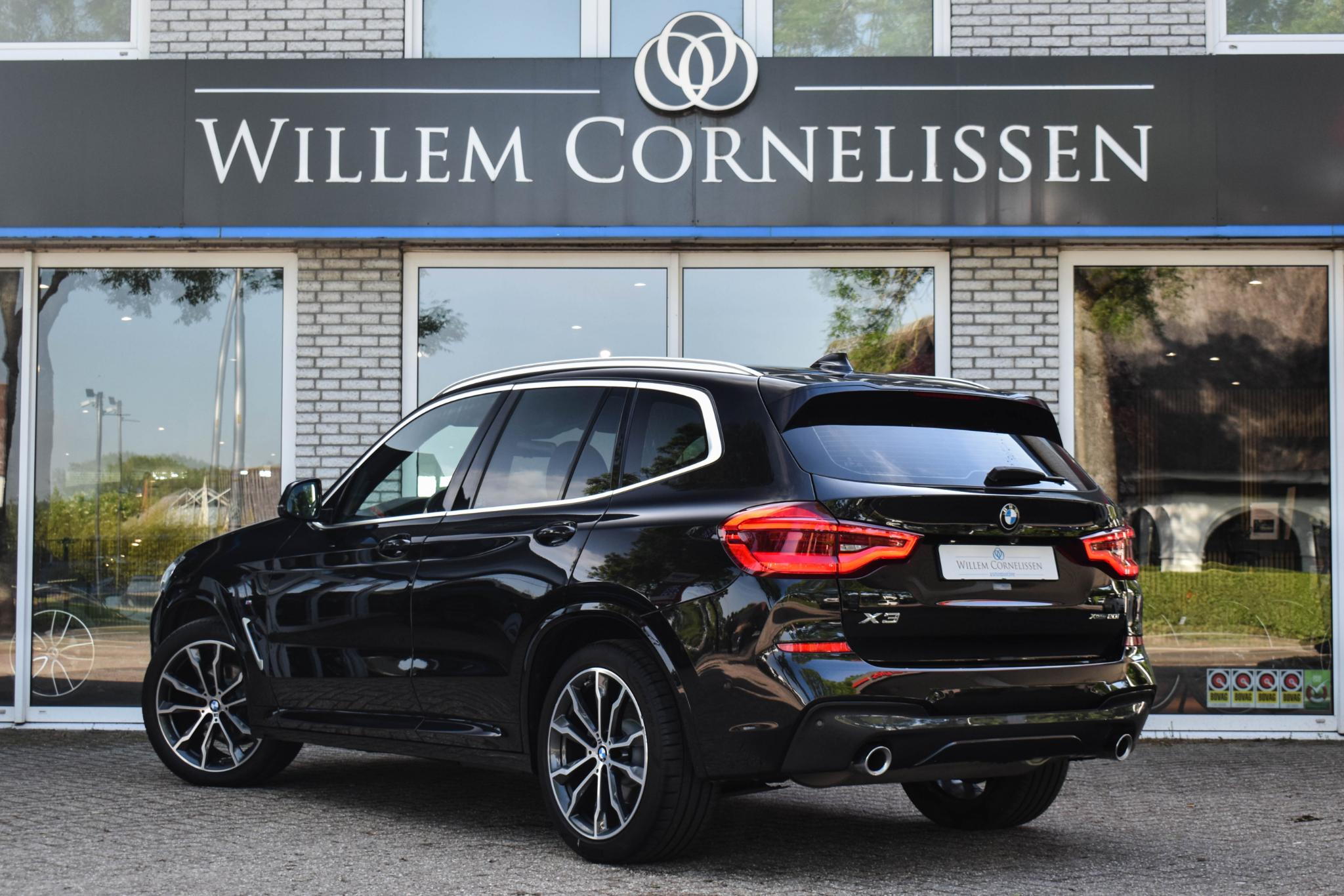 Foto van BMW X3 Xdrive20i