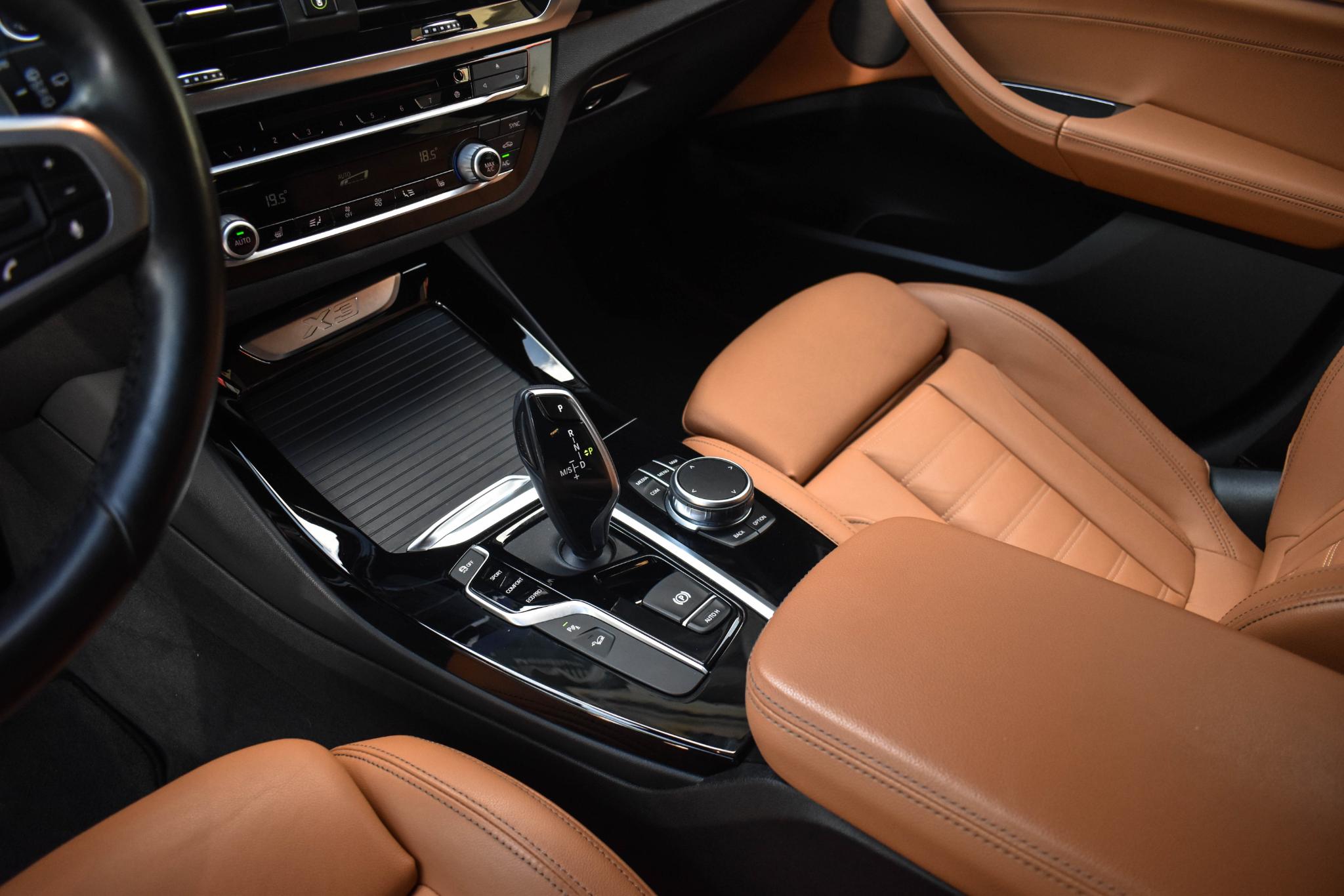 Foto van BMW X3 Xdrive20i