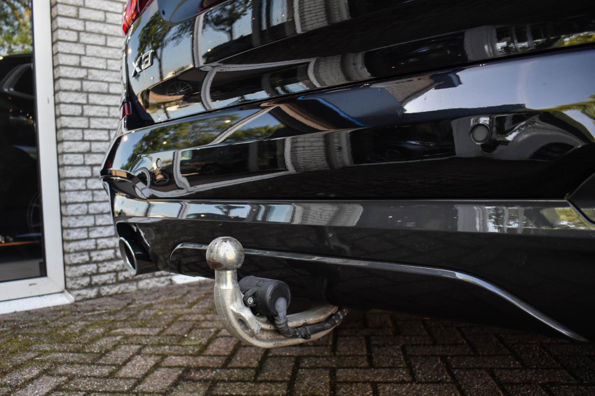 Foto van BMW X3 Xdrive20i