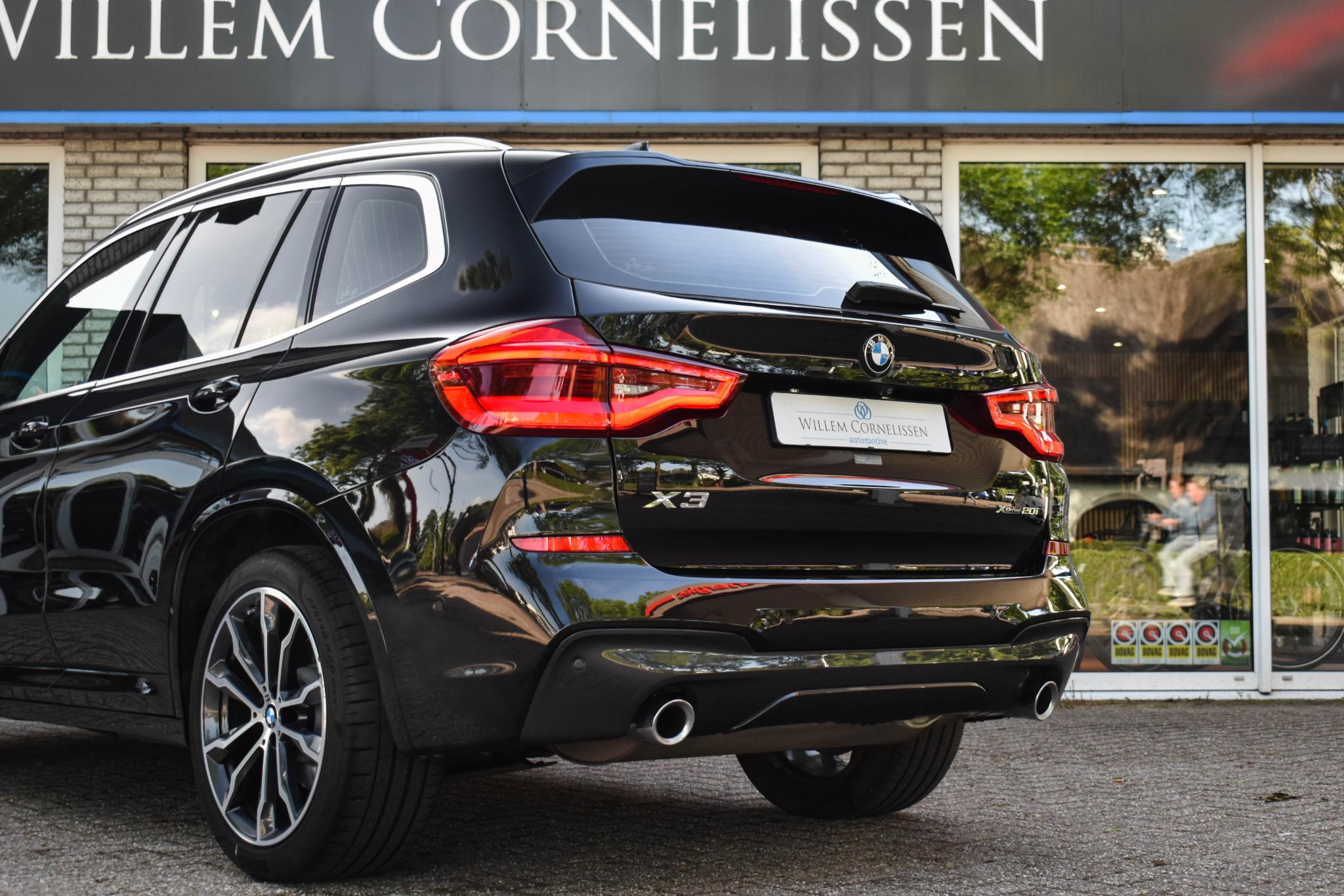 Foto van BMW X3 Xdrive20i