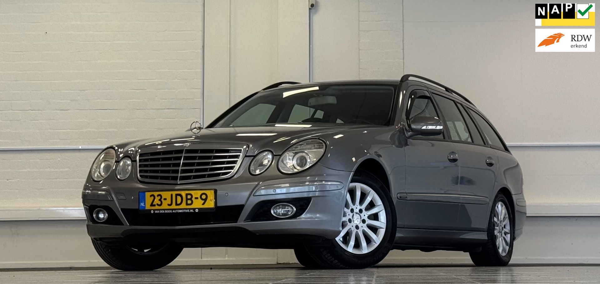 Mercedes-Benz E 230 230 Business Edition Elegance Navi 3e Eigenaar 2009 - voorkant