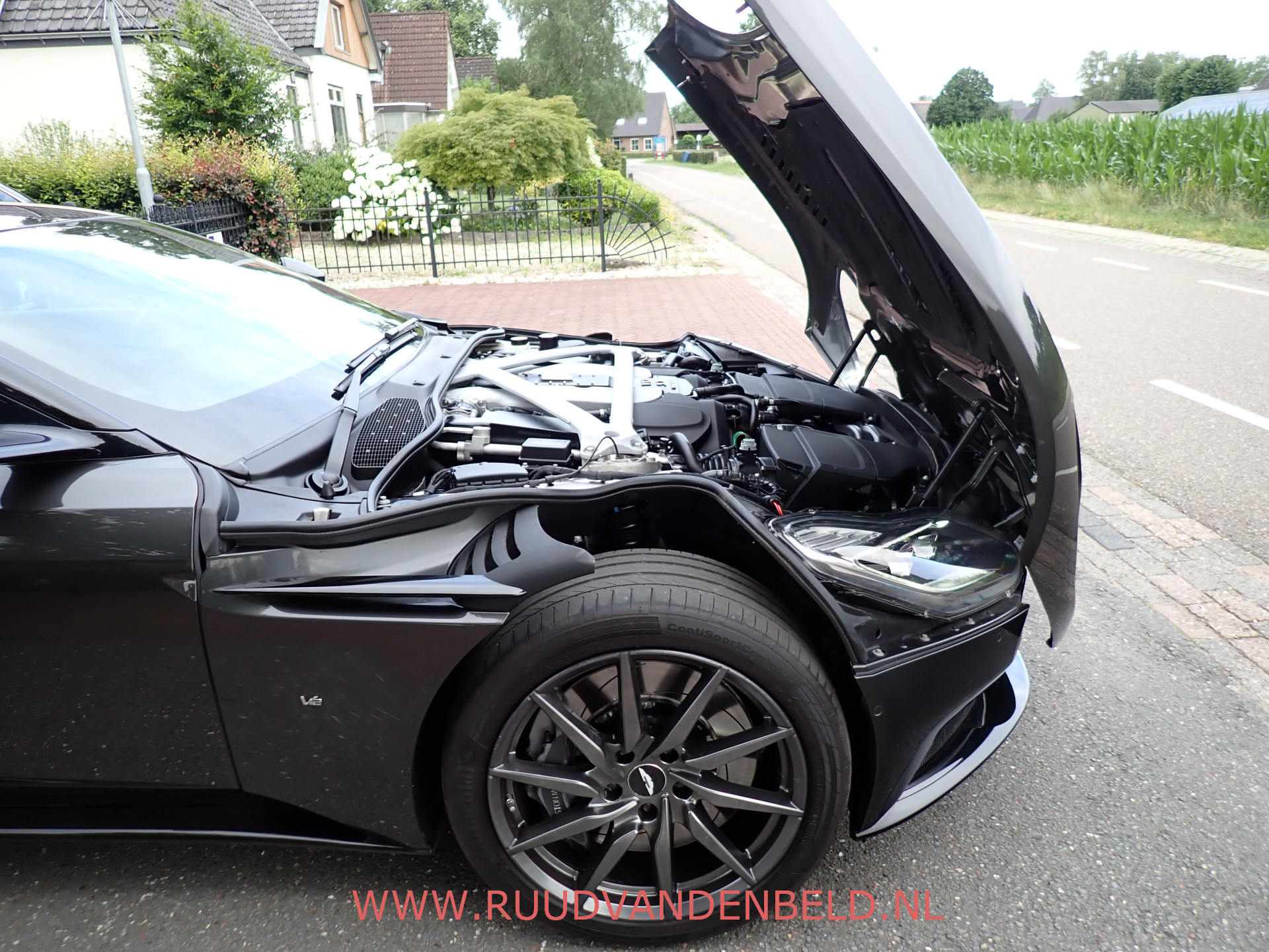 Foto van Aston Martin Db11