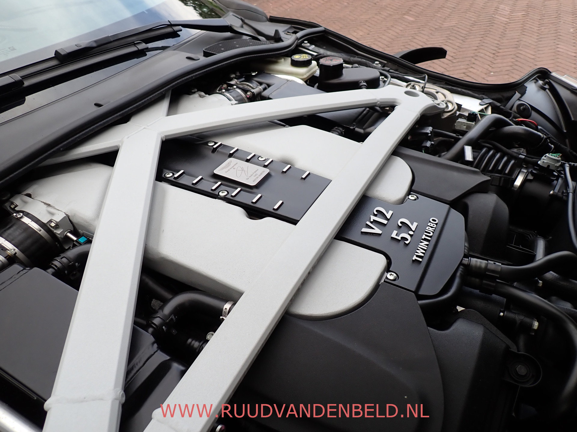 Foto van Aston Martin Db11