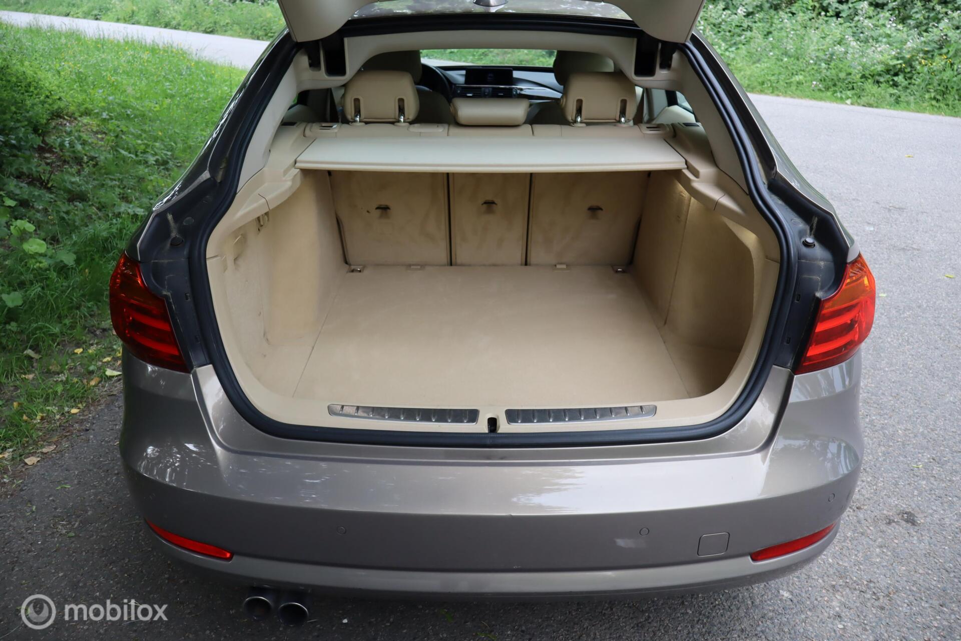Foto van BMW 328i xDrive