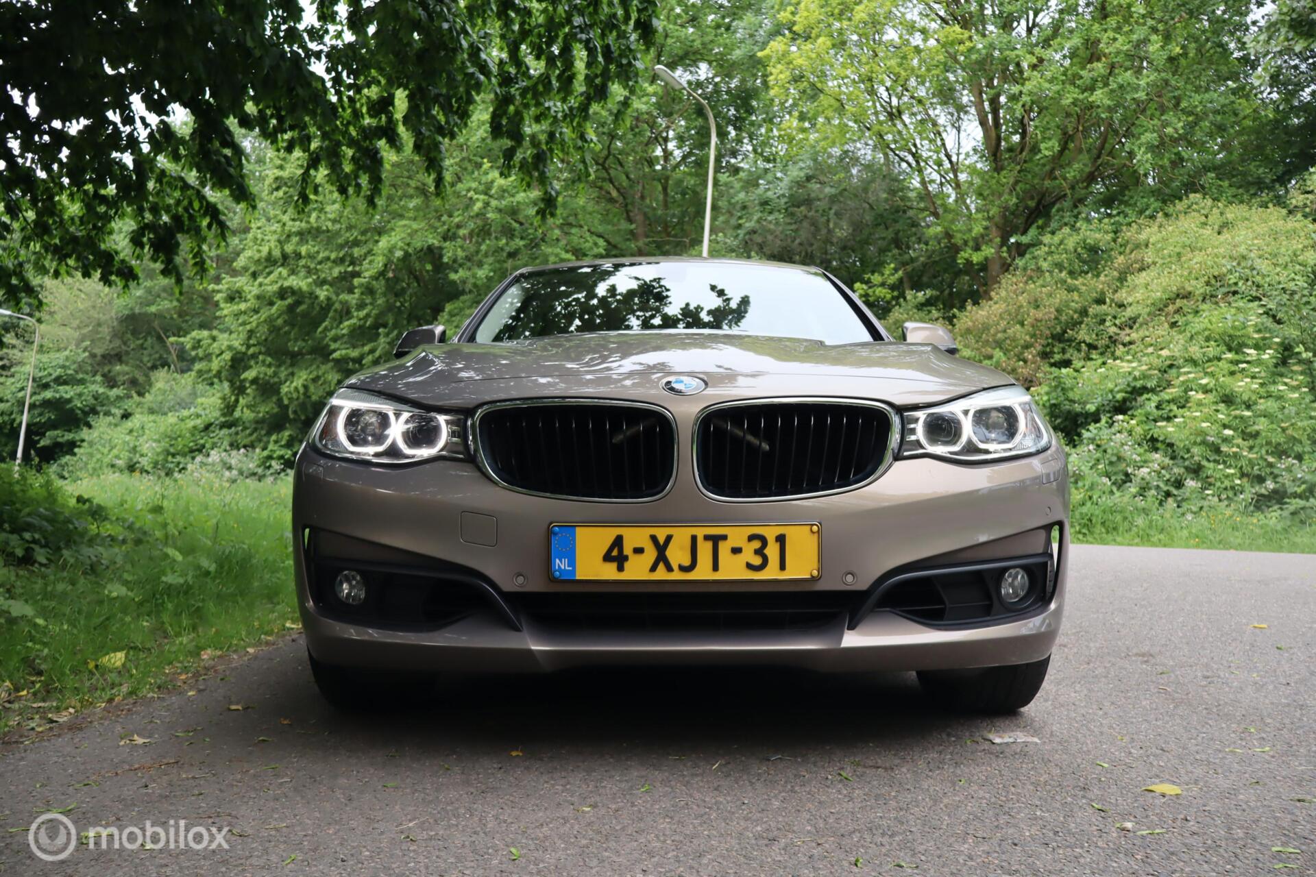 Foto van BMW 328i xDrive