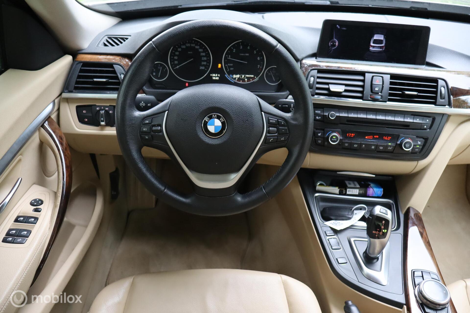 Foto van BMW 328i xDrive