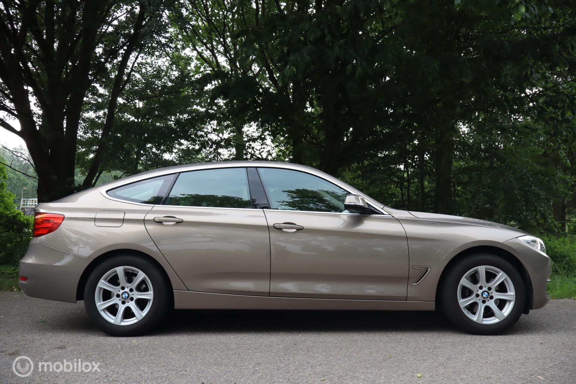 Foto van BMW 328i xDrive