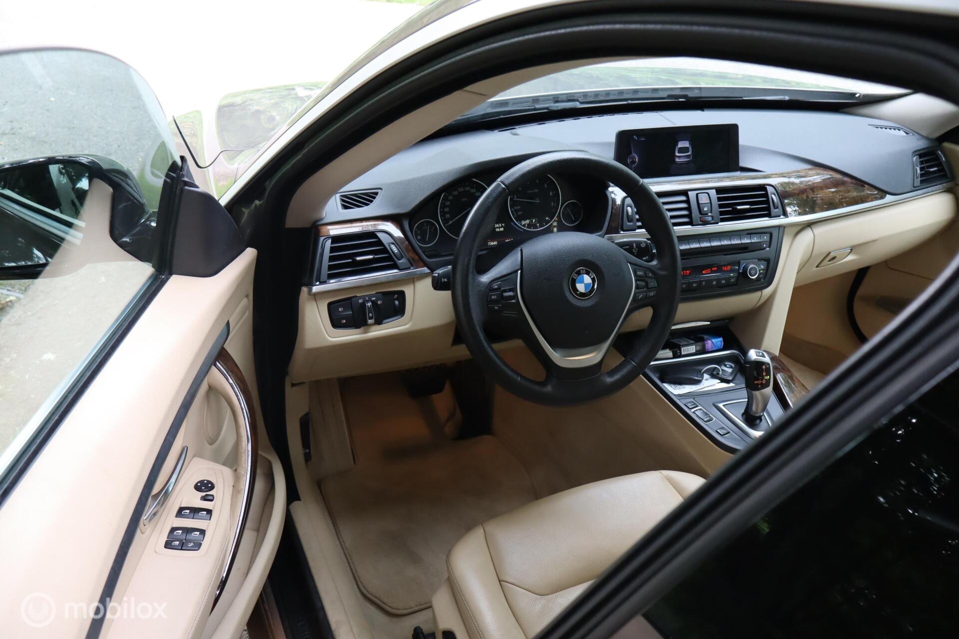 Foto van BMW 328i xDrive