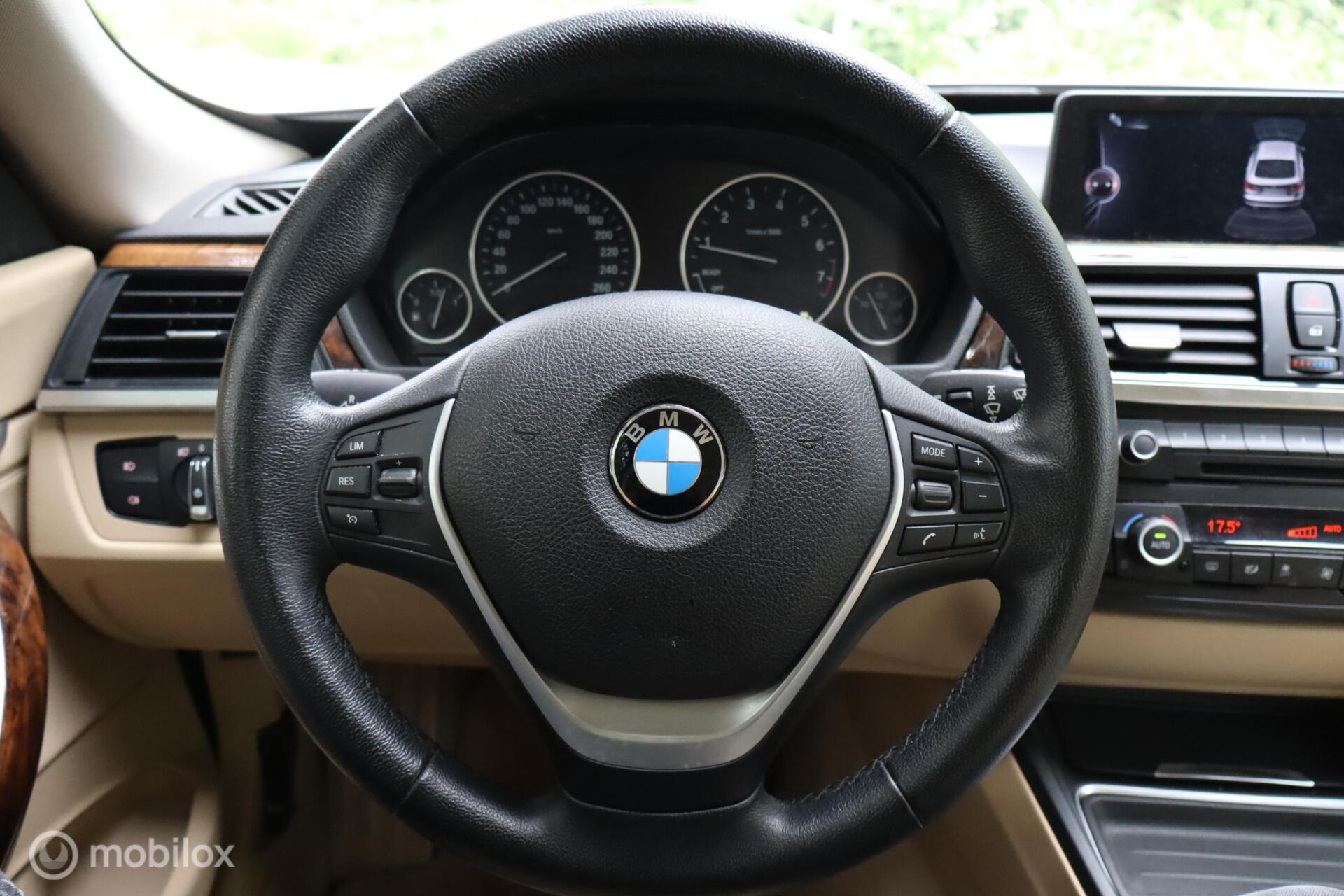Foto van BMW 328i xDrive