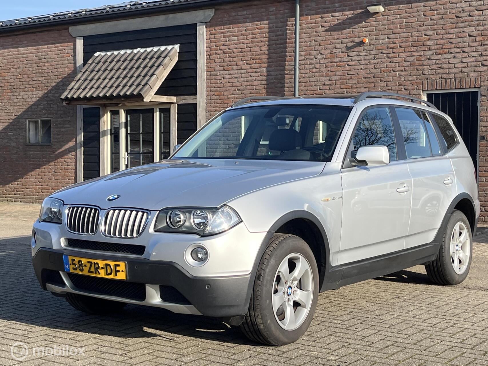 BMW X Reihe xDrive30i Executive Panoramadak HiFi 2008 - voorkant
