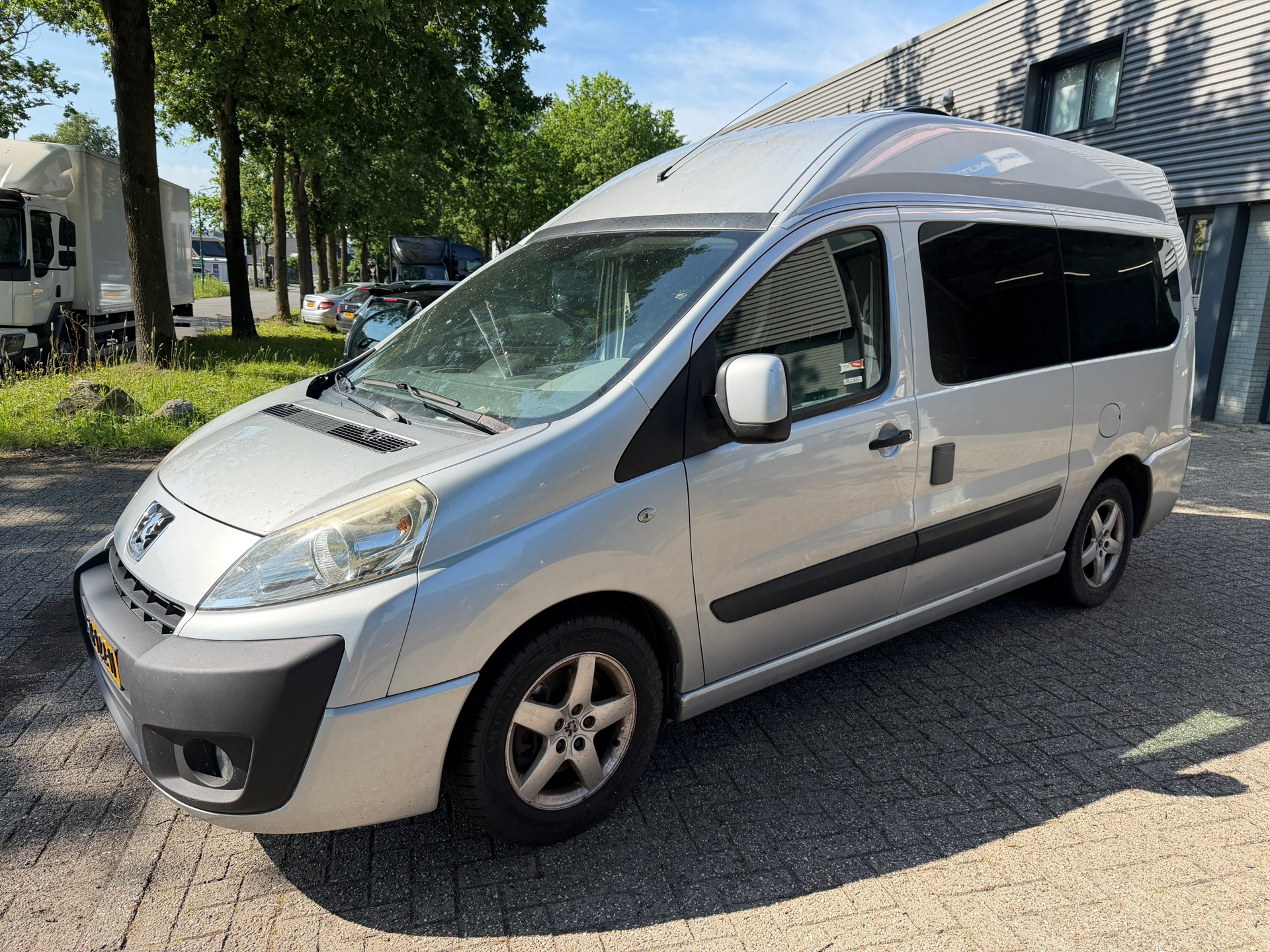 Peugeot Expert 229 L2h2 2.0hdi 16v-120 Motor defect - stuk - !! 2008 - voorkant