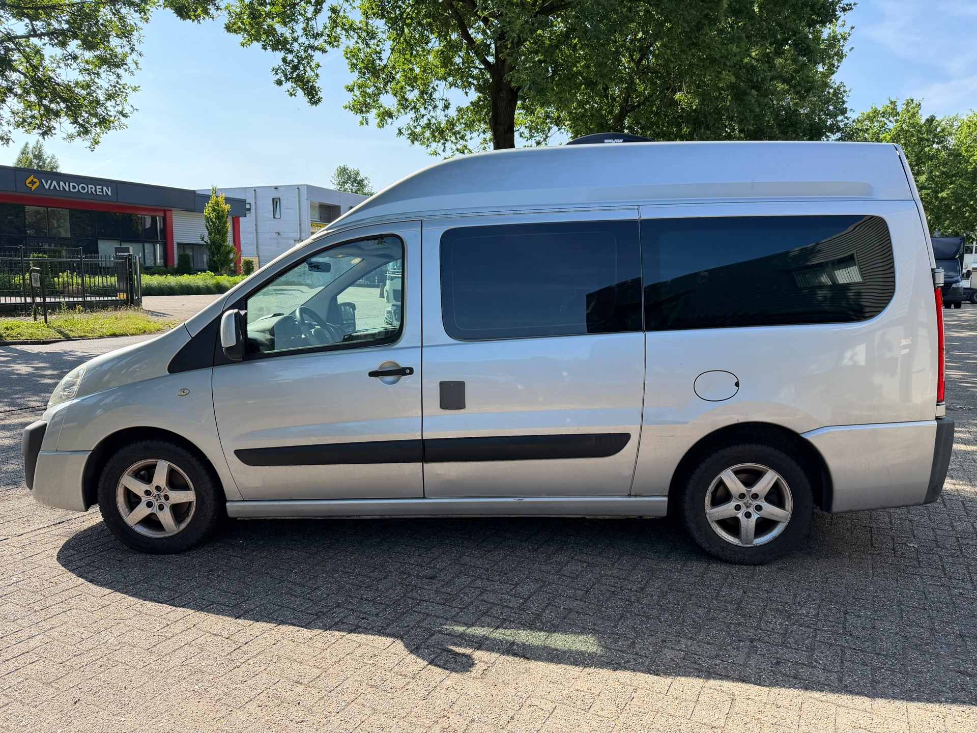 Foto van Peugeot Expert 229 L2h2 2.0hdi 16v-120
