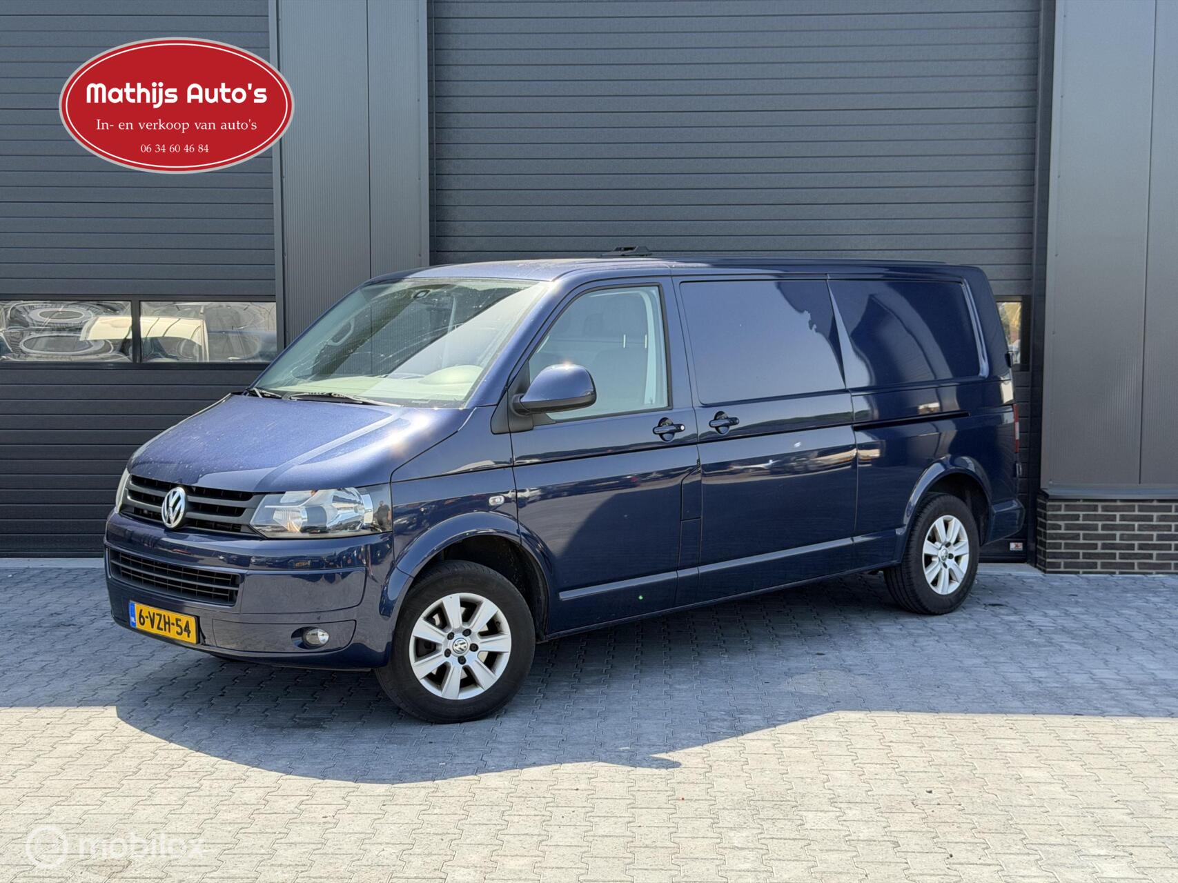 Volkswagen Transporter 2.0 TDI L2H1 140PK! DSG Marge! Navi Airco Cruise! 2012 - voorkant