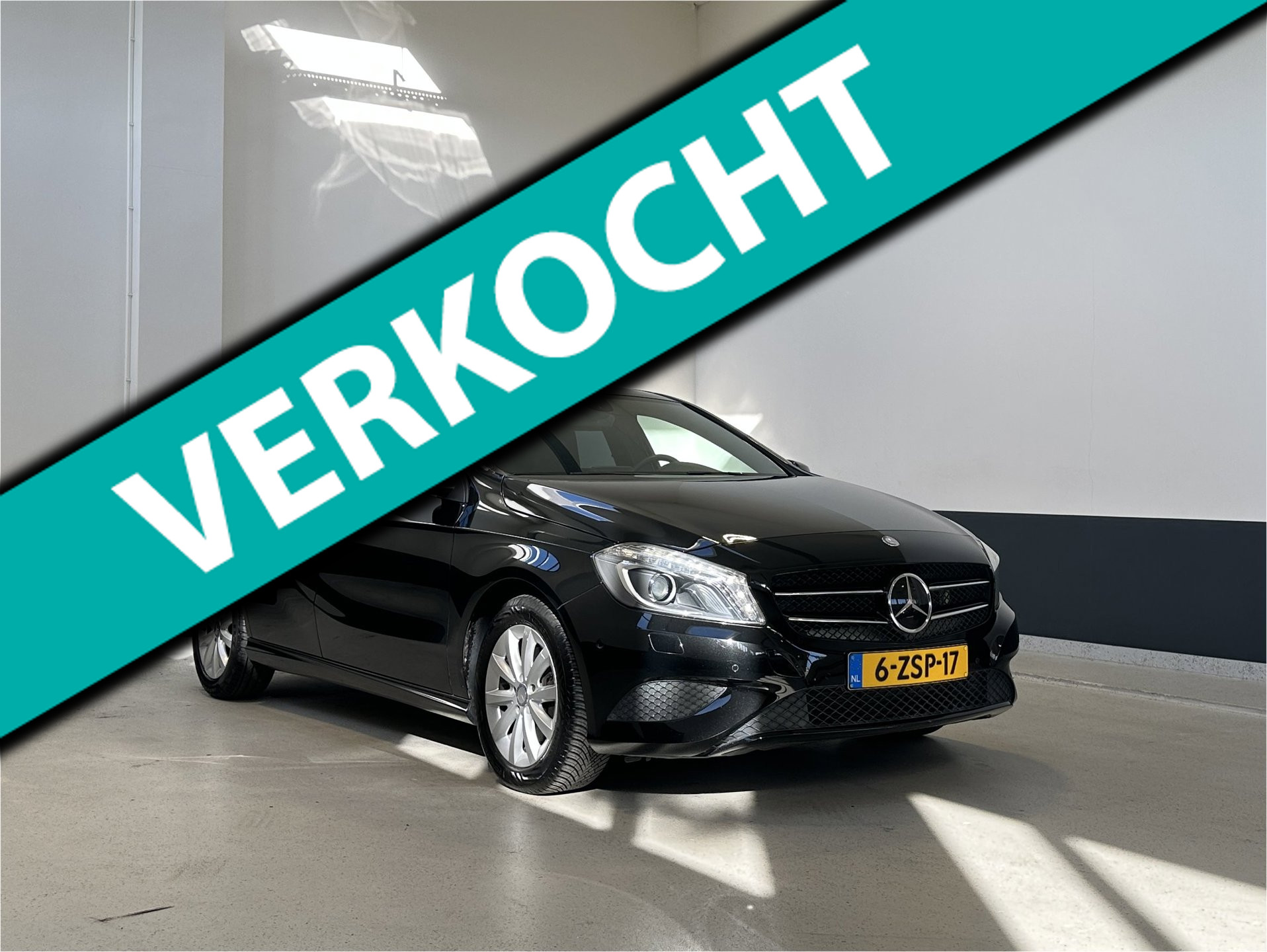 Mercedes-Benz A 180 180 Ambition | NL | Navigatie | LM velgen | 2015 - voorkant