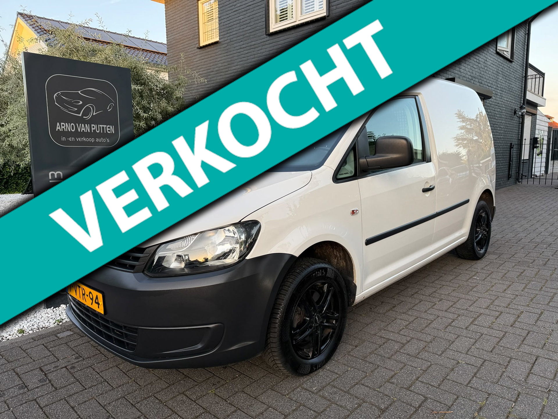 Volkswagen Caddy 1.6 TDI /Airco /Cruise /Trekhaak 2012 - voorkant