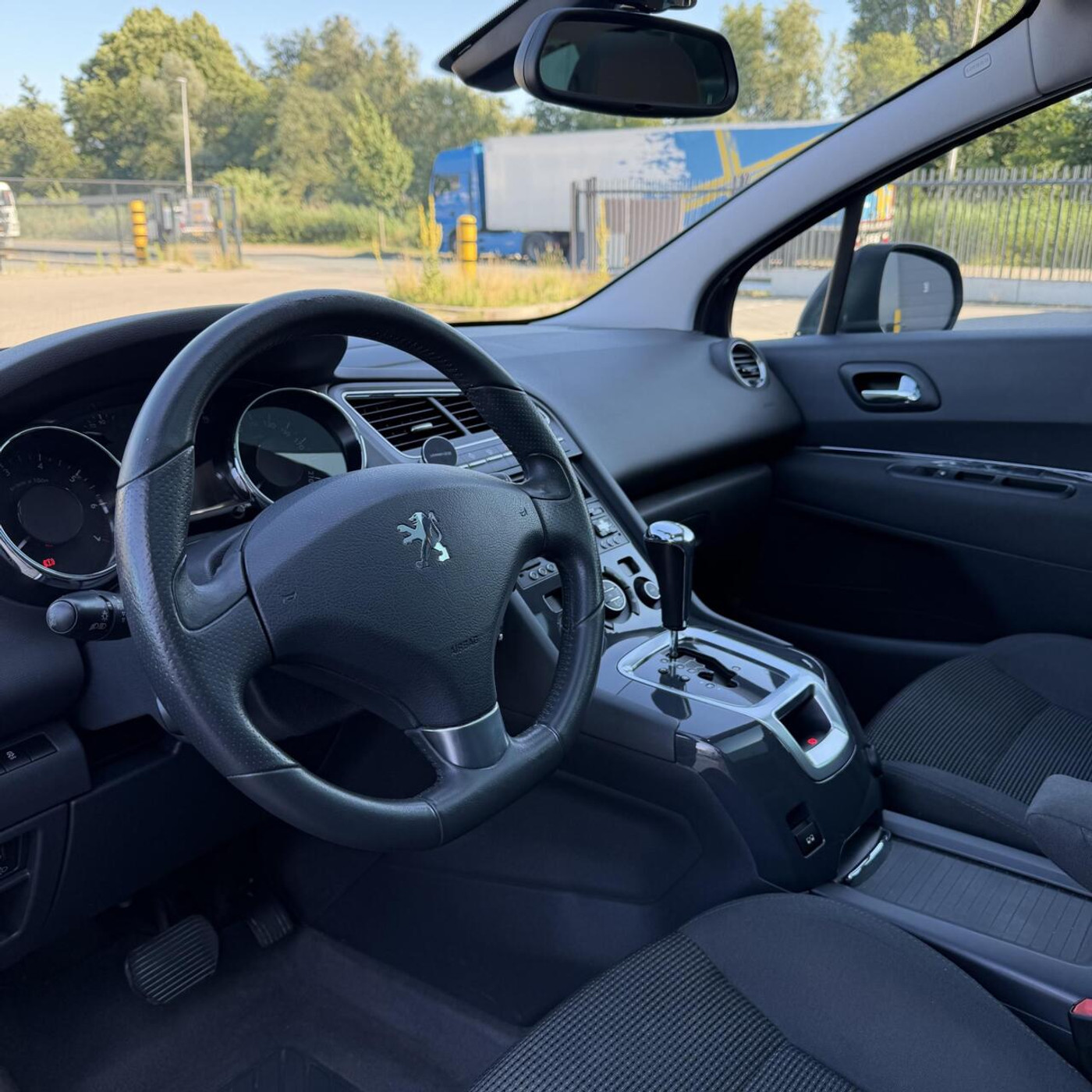 Foto van Peugeot 5008