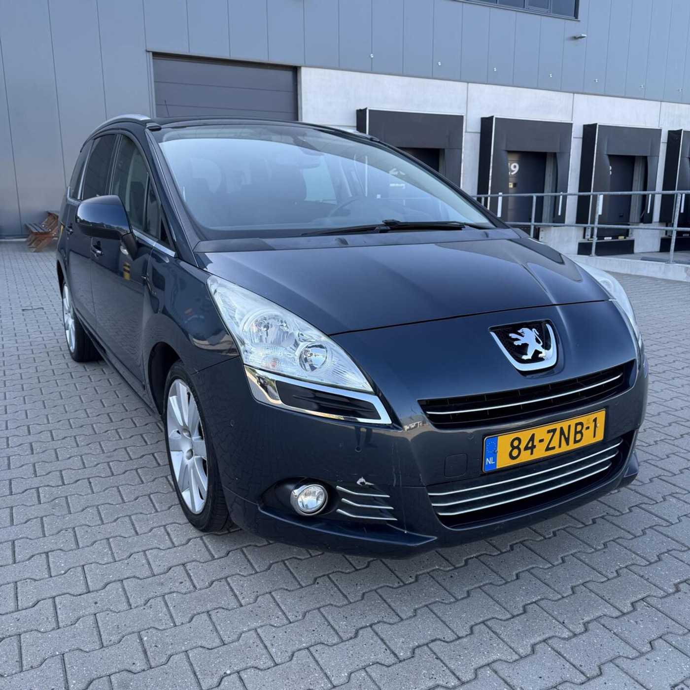 Foto van Peugeot 5008