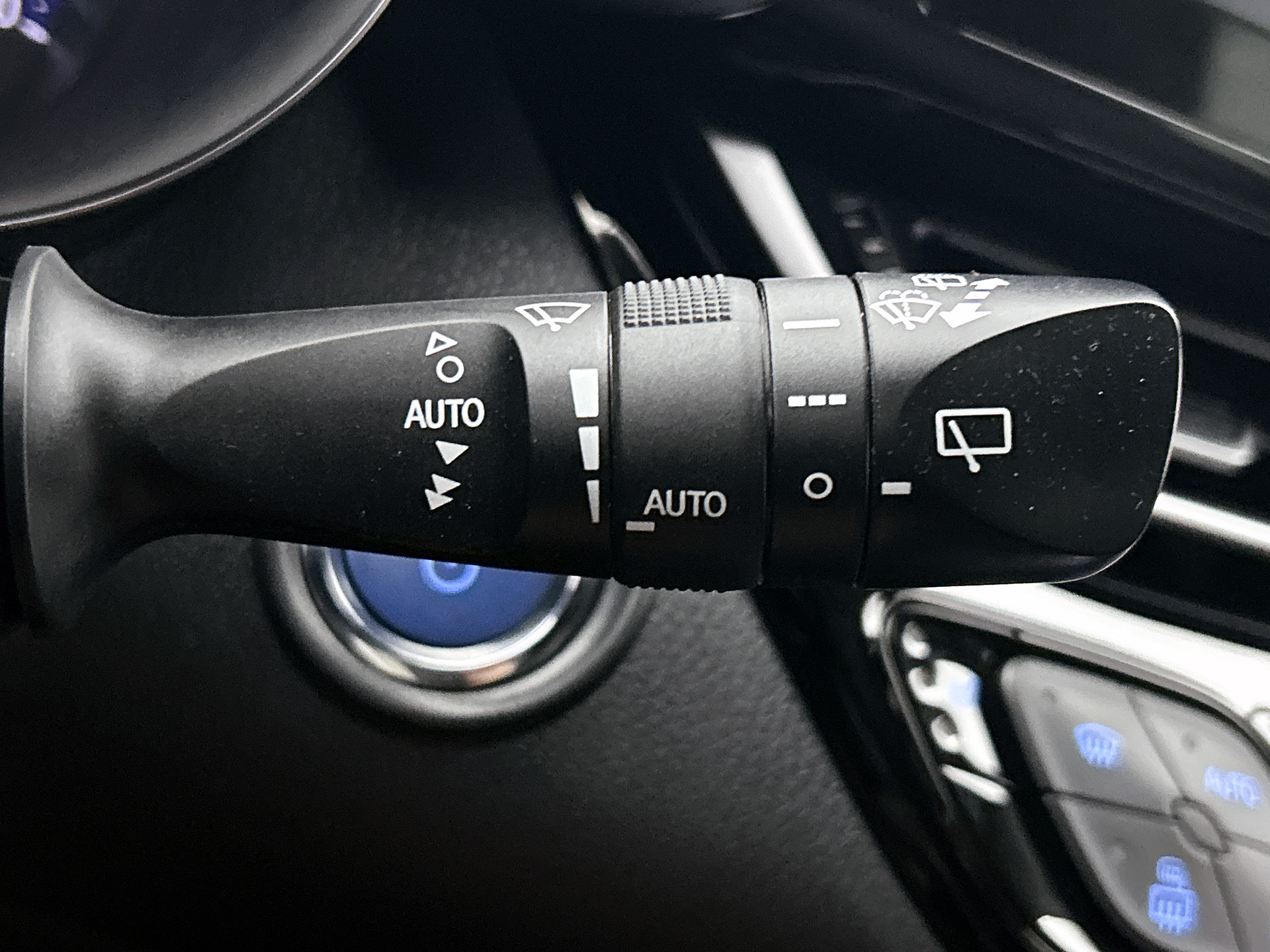 Foto van Toyota Toyota C-hr